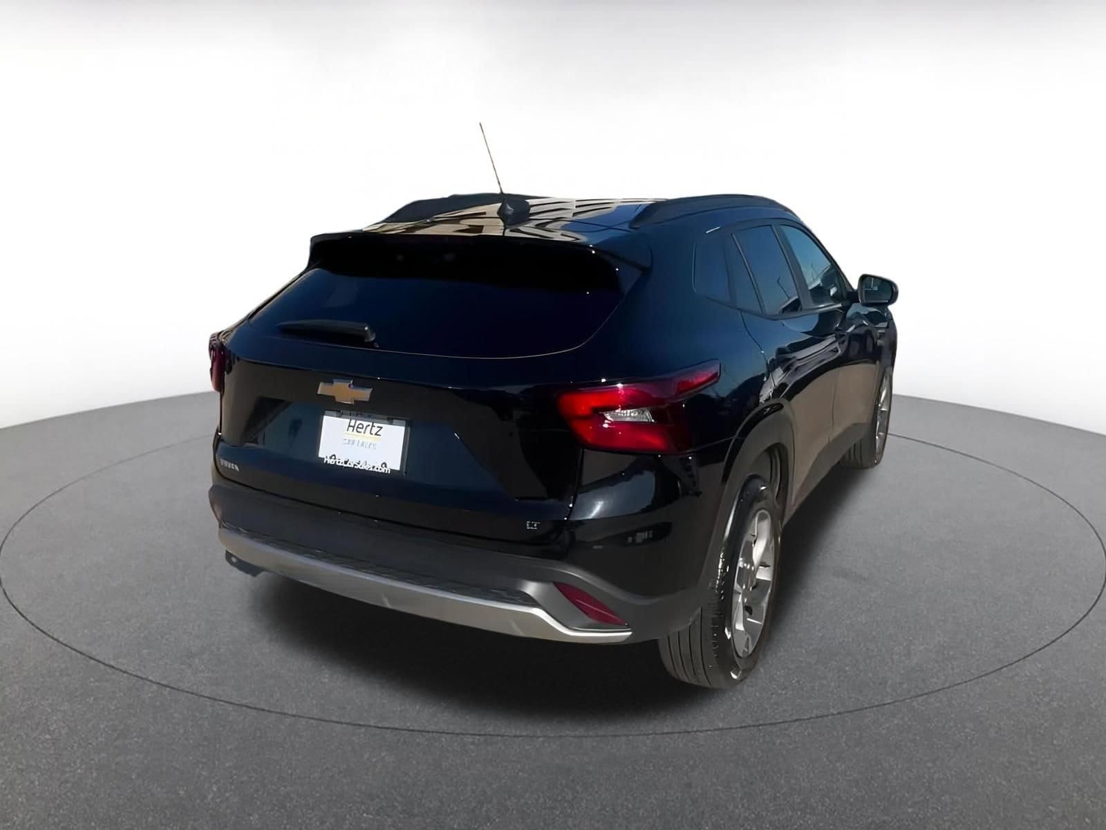 Thumbnail: 2025 Chevrolet Trax - 15