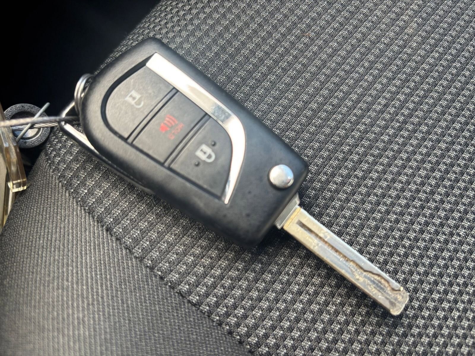 Thumbnail: 2025 Toyota RAV4 - 22