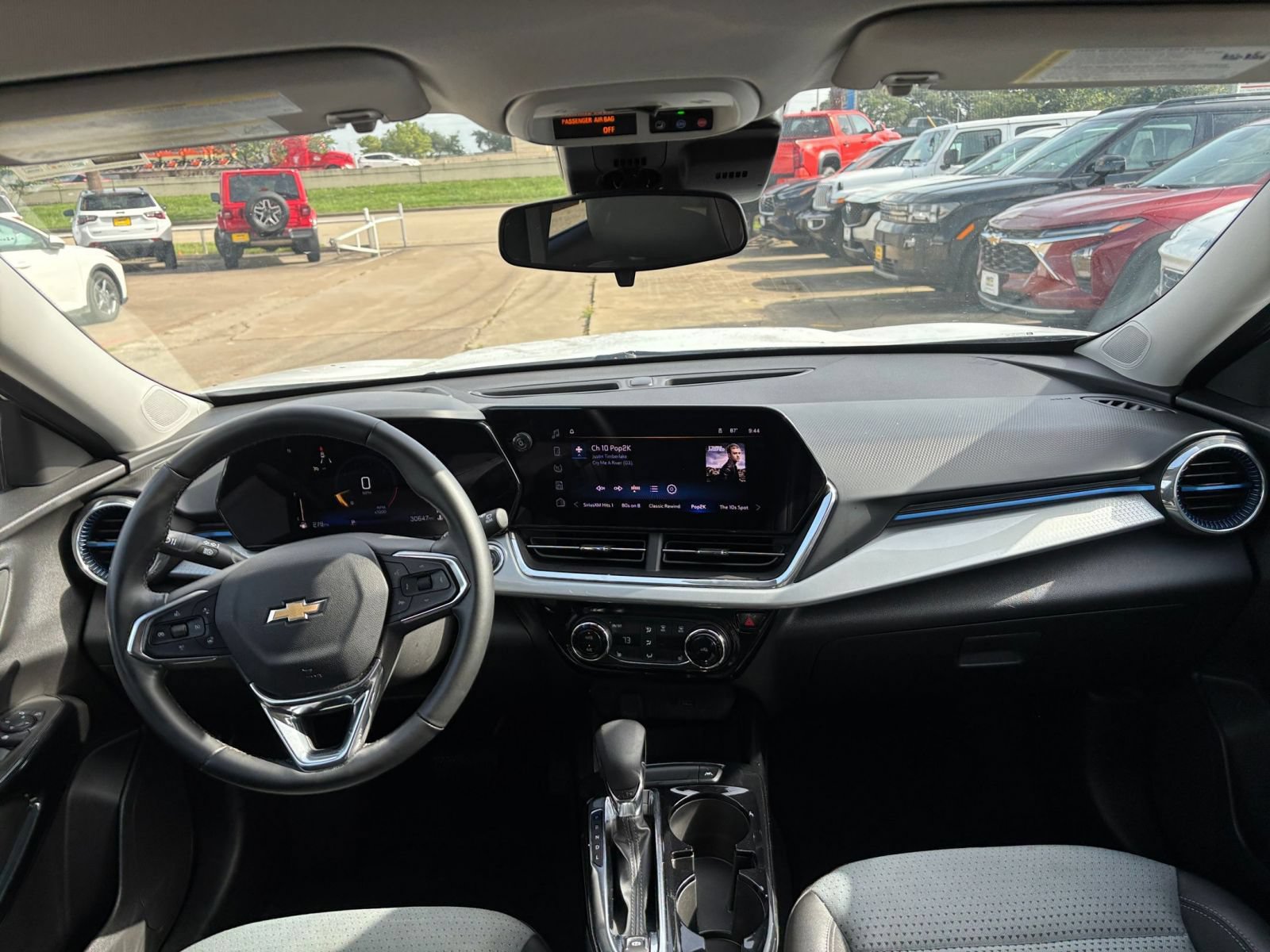 Thumbnail: 2025 Chevrolet Trax - 32