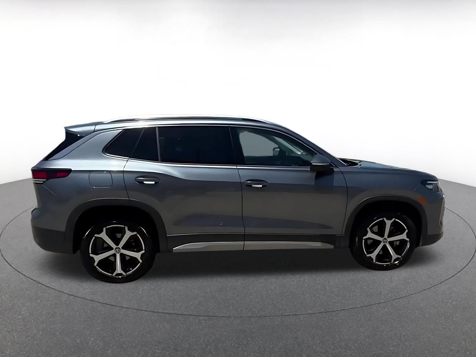 Thumbnail: 2026 Volkswagen Tiguan - 15