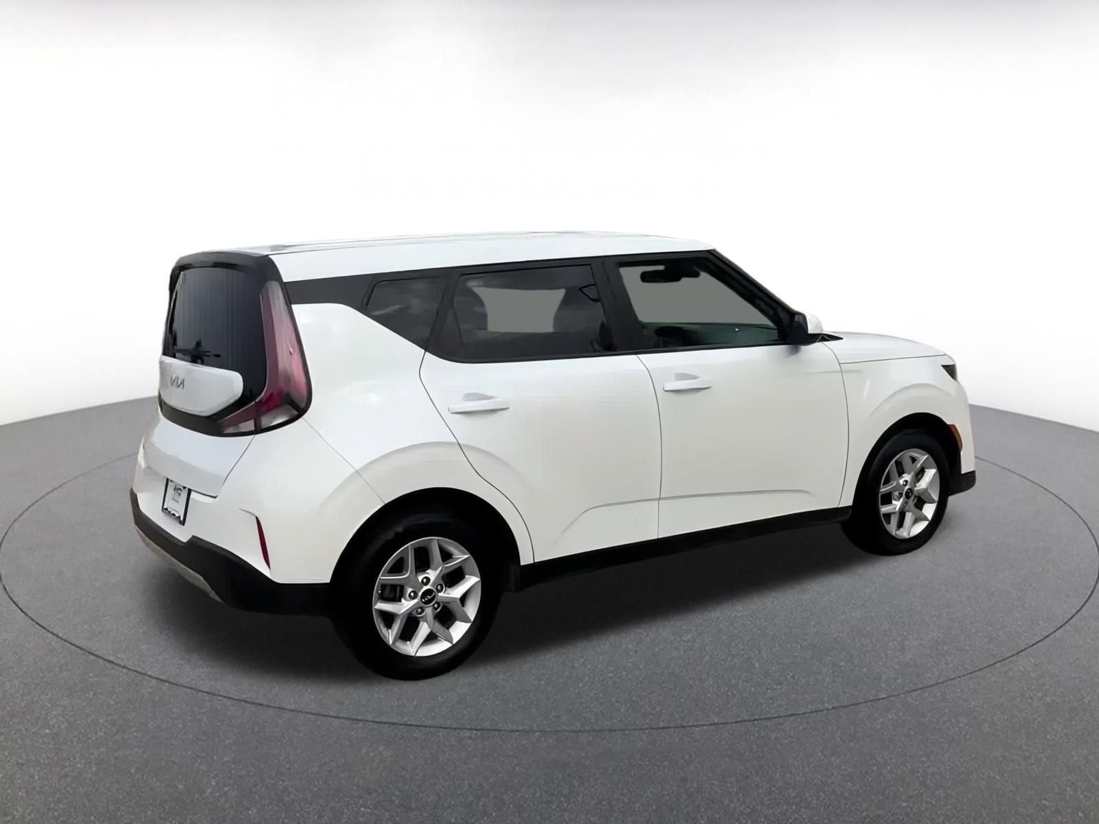 Thumbnail: 2023 Kia Soul - 15