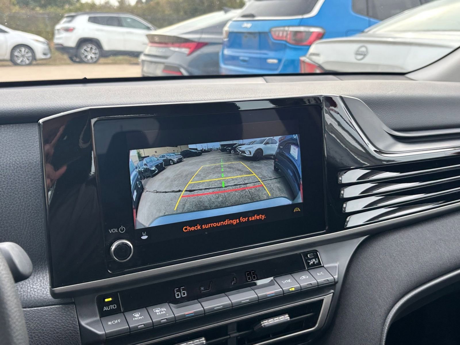 Thumbnail: 2025 Toyota Camry - 17