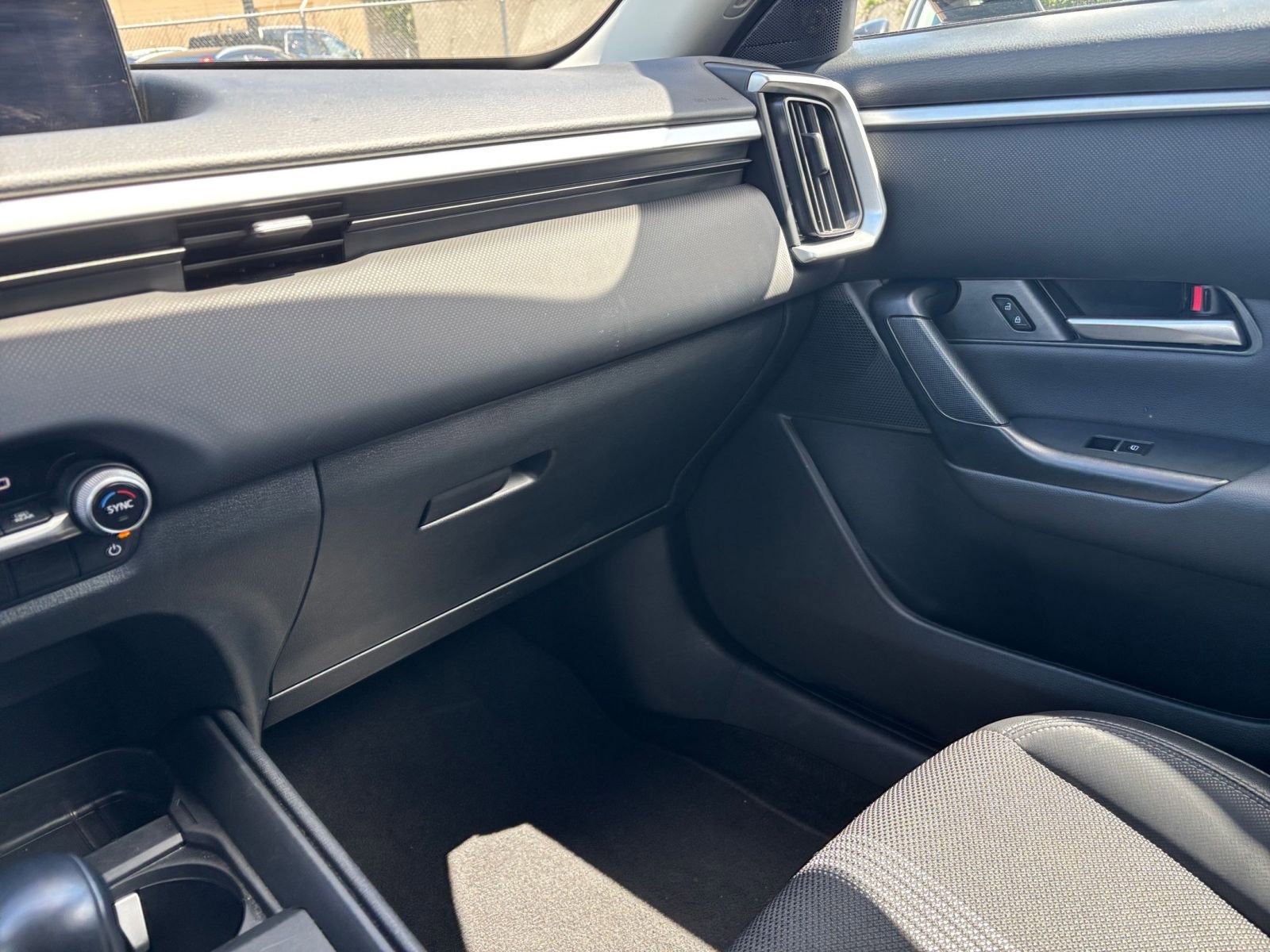 Thumbnail: 2025 Mazda CX-50 - 34