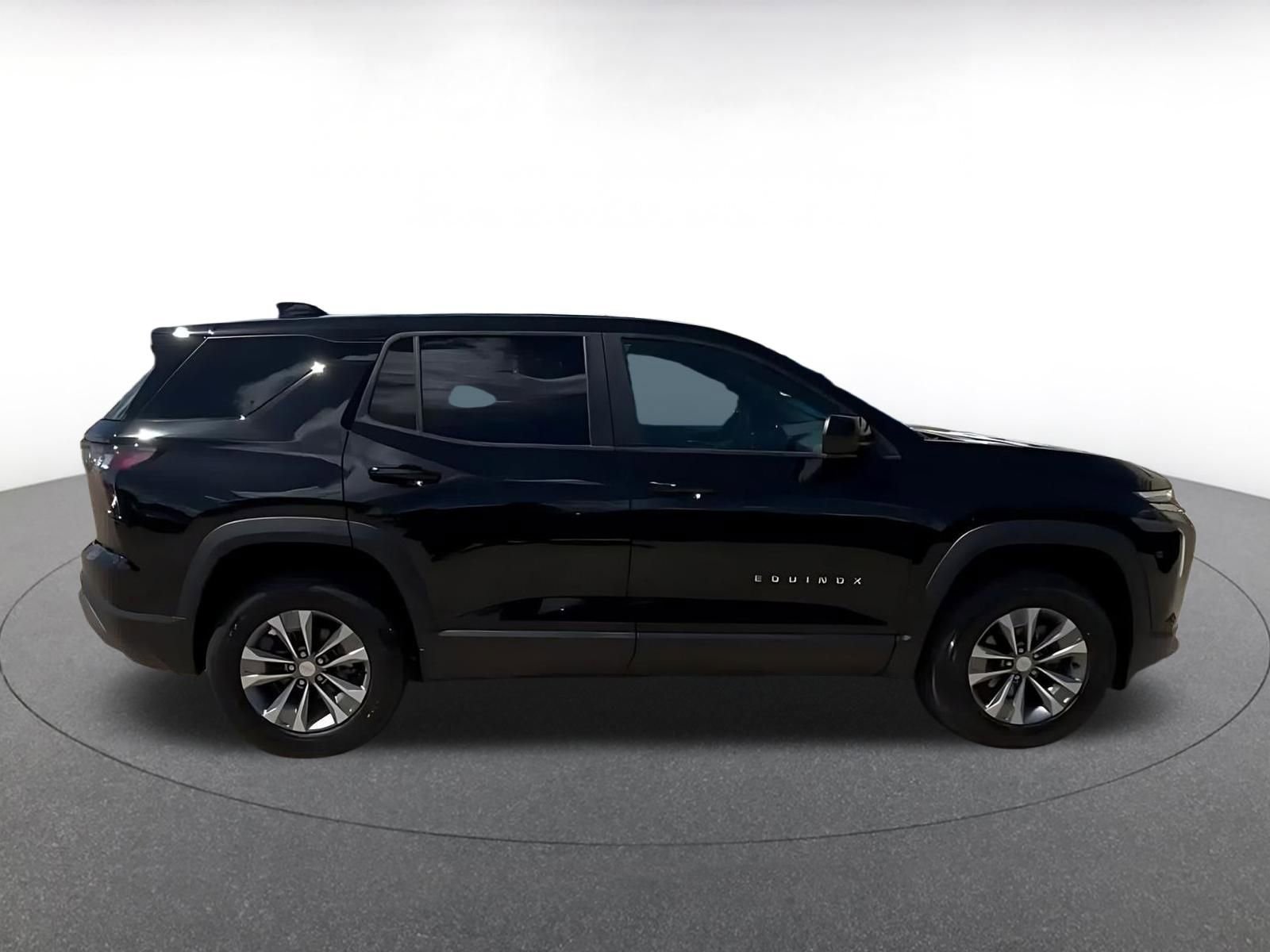 Thumbnail: 2025 Chevrolet Equinox - 16
