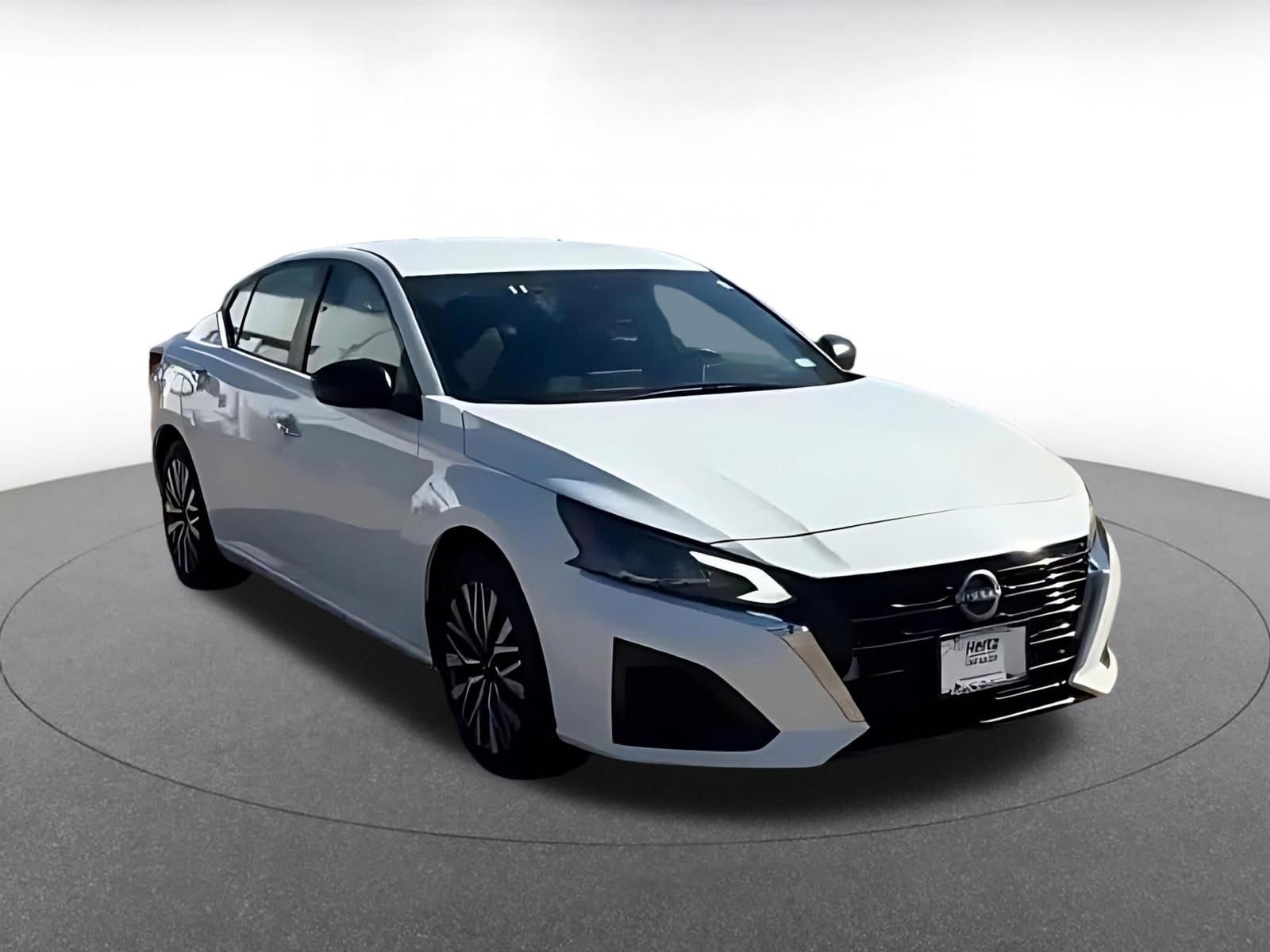 Thumbnail: 2025 Nissan Altima - 3