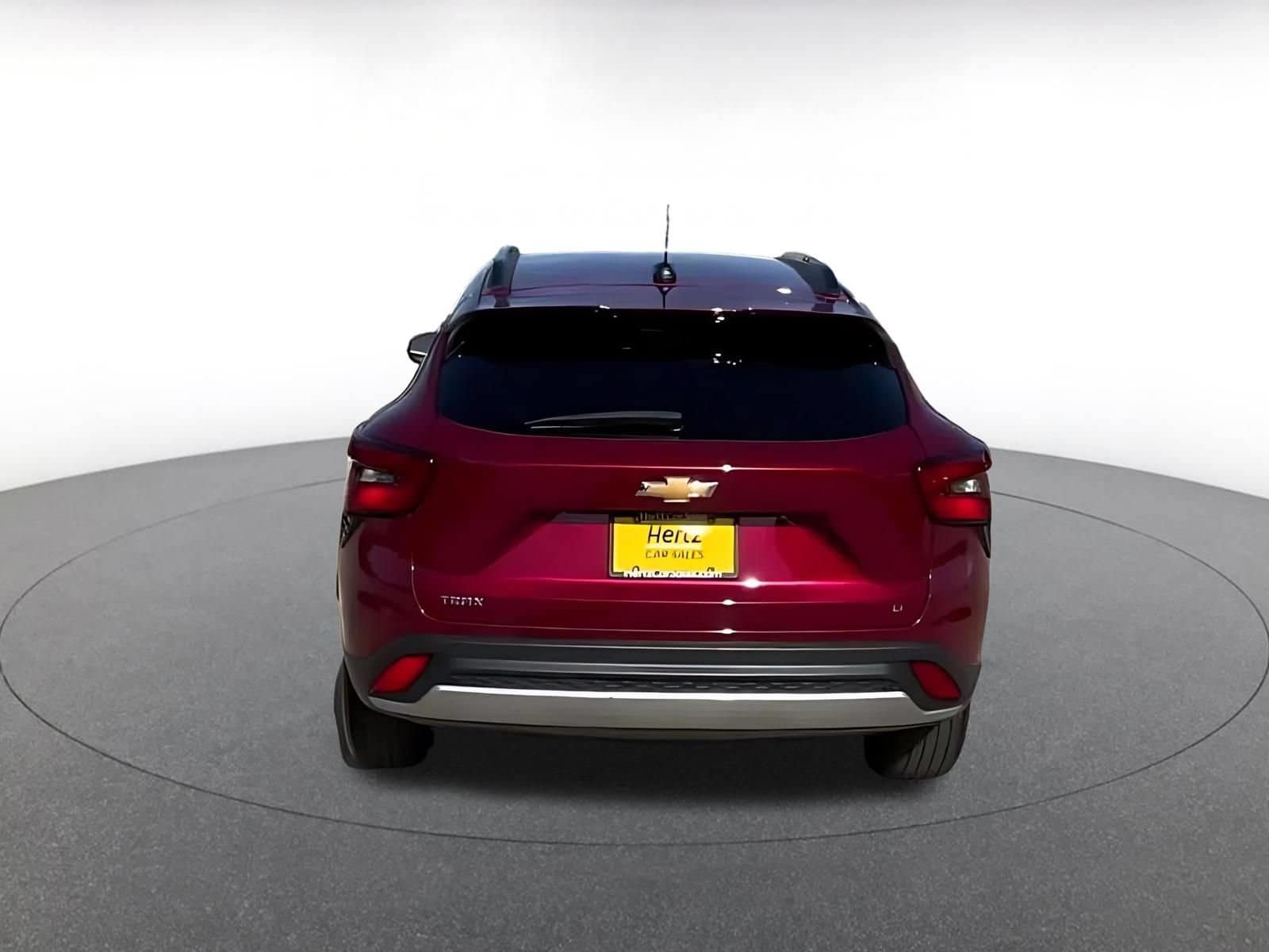 Thumbnail: 2025 Chevrolet Trax - 8
