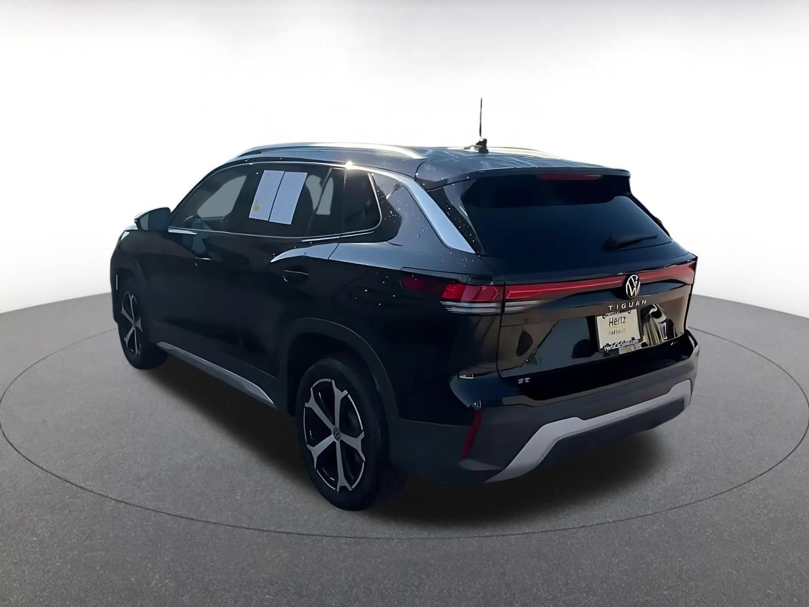 Thumbnail: 2026 Volkswagen Tiguan - 10