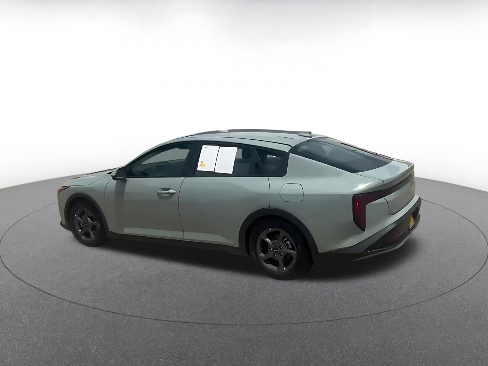 Thumbnail: 2025 Kia K4 - 10