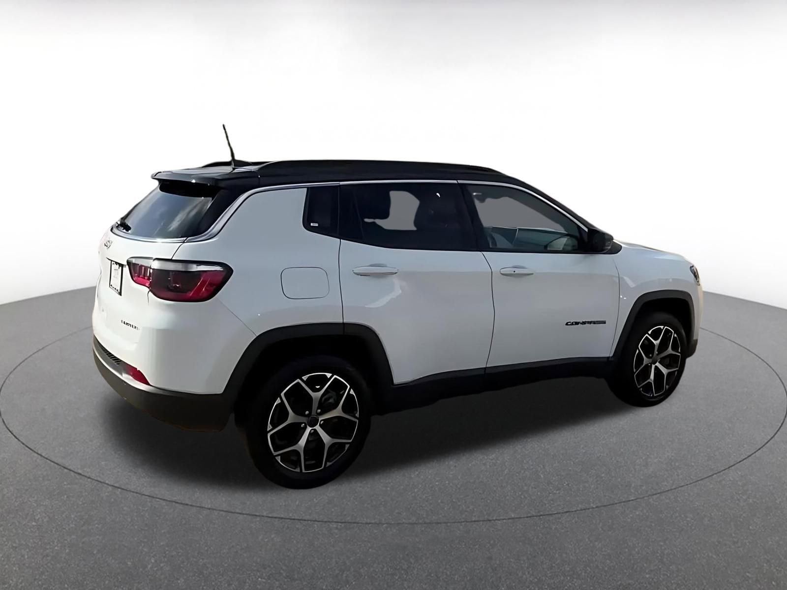 Thumbnail: 2025 Jeep Compass - 15