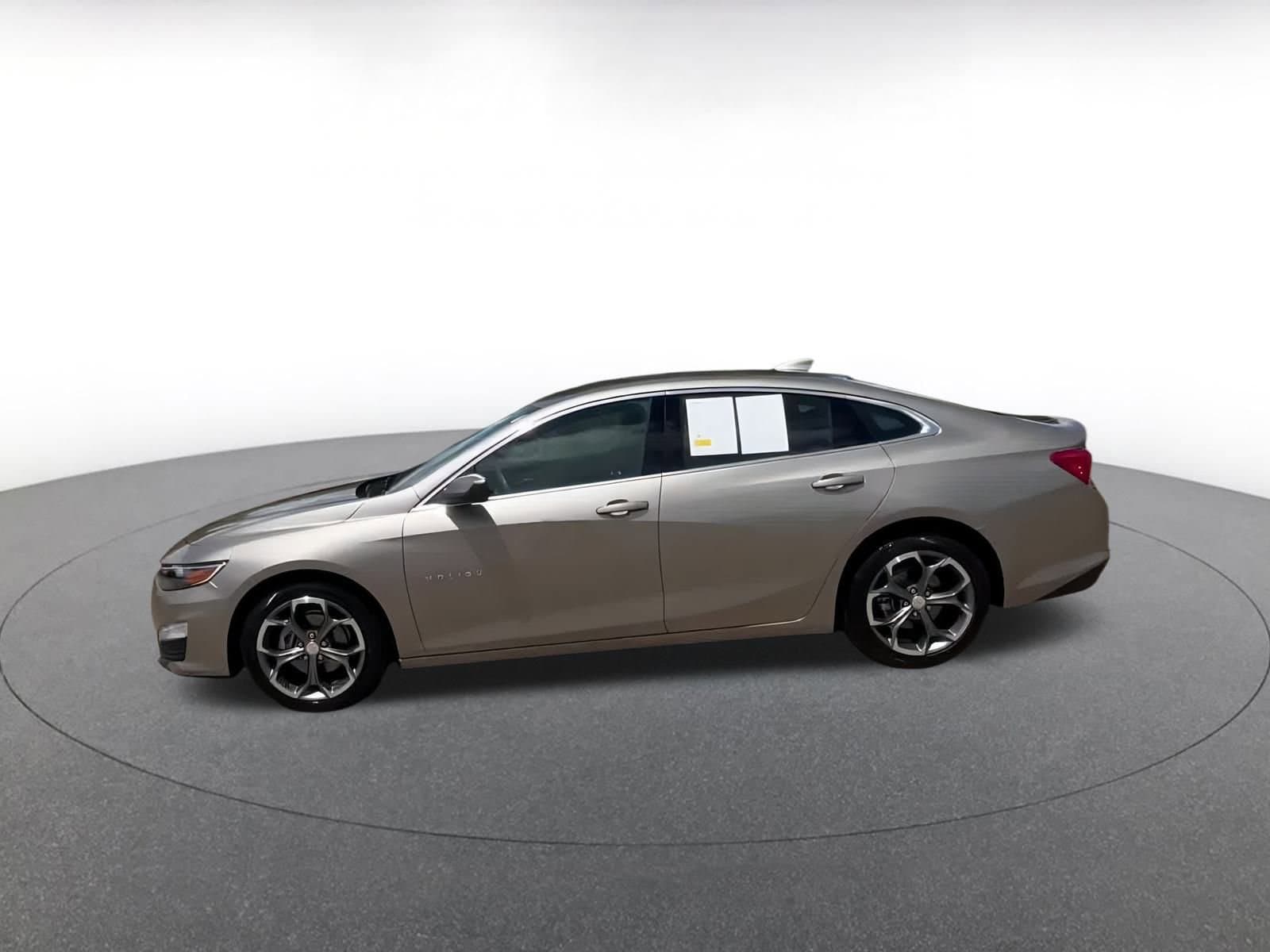 Thumbnail: 2024 Chevrolet Malibu - 6