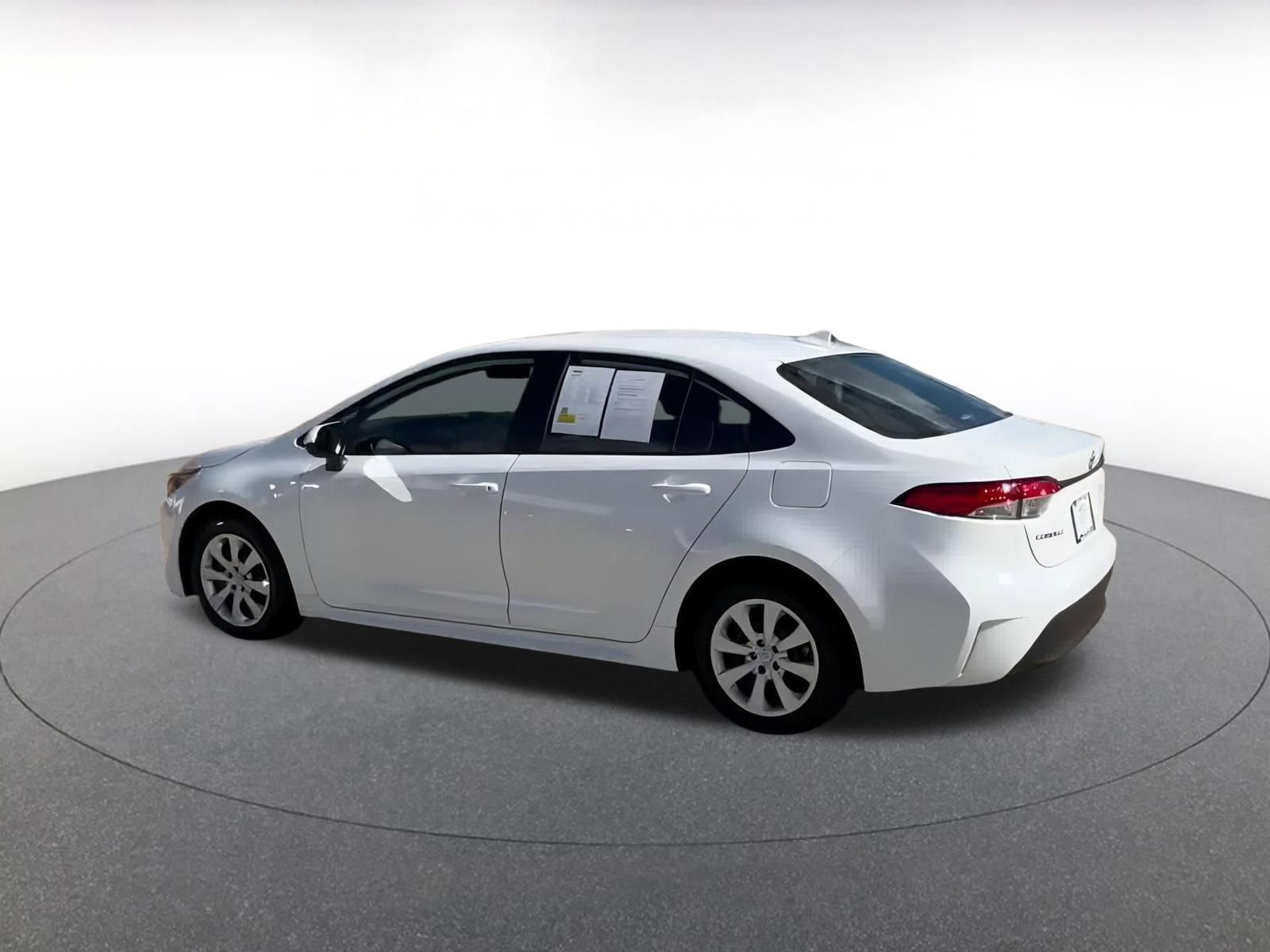 Thumbnail: 2025 Toyota Corolla - 10