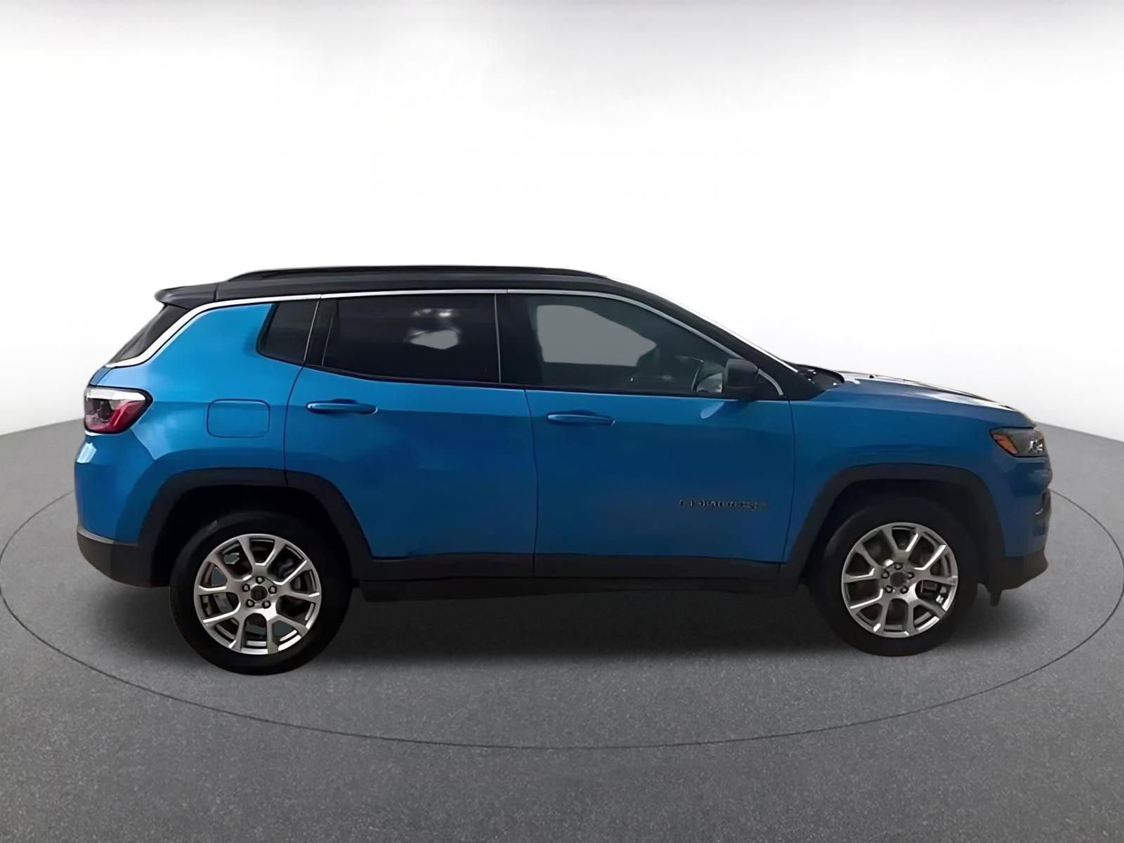 Thumbnail: 2025 Jeep Compass - 16