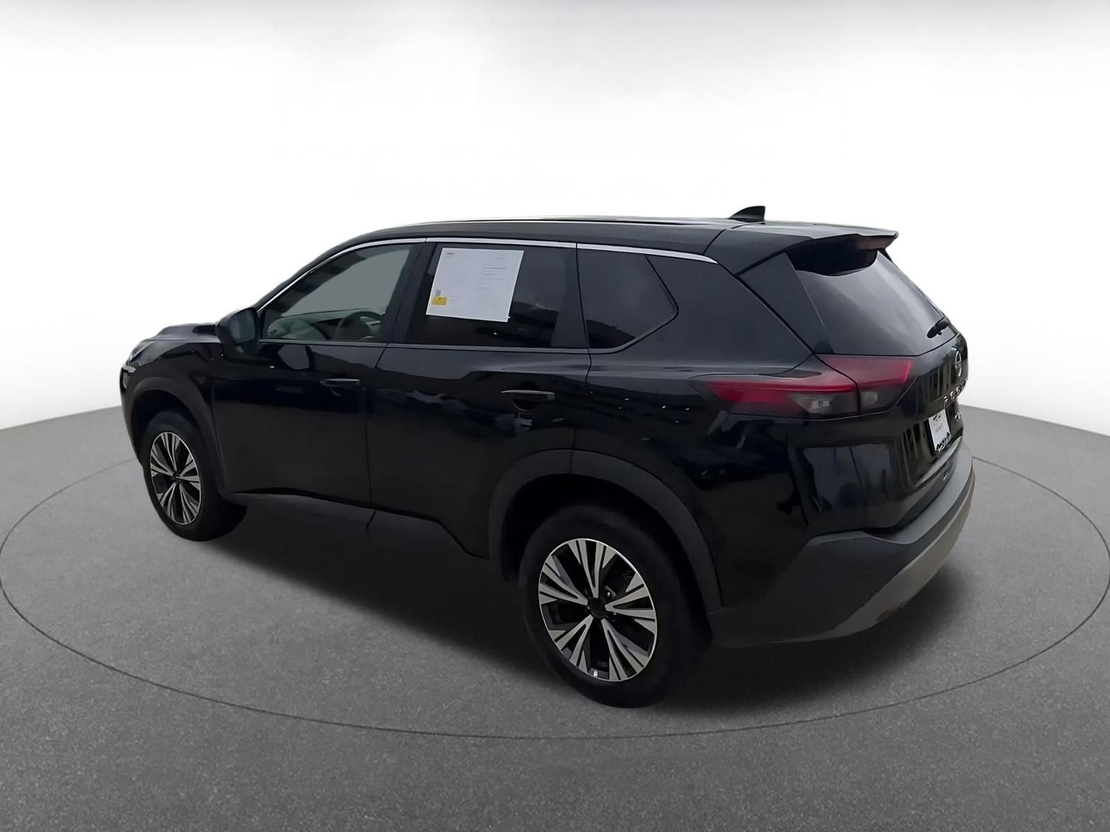 Thumbnail: 2023 Nissan Rogue - 10