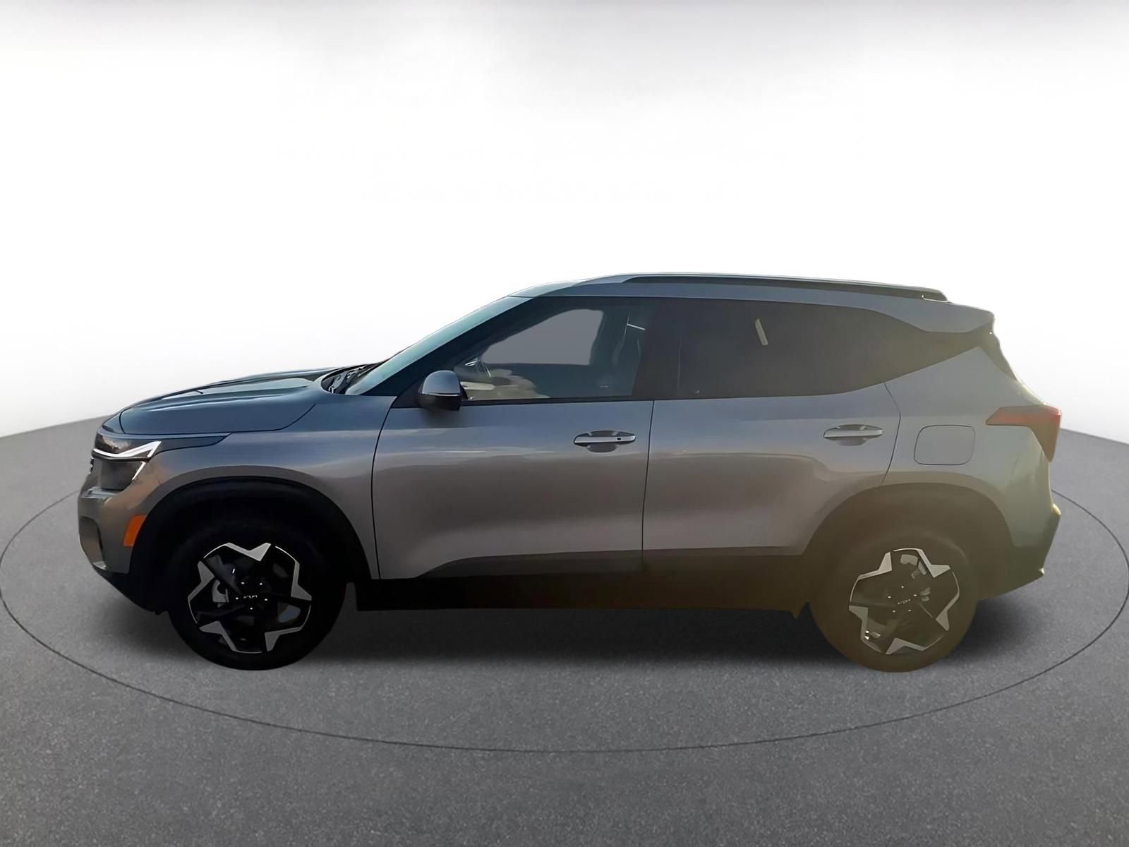 Thumbnail: 2025 Kia Seltos - 9