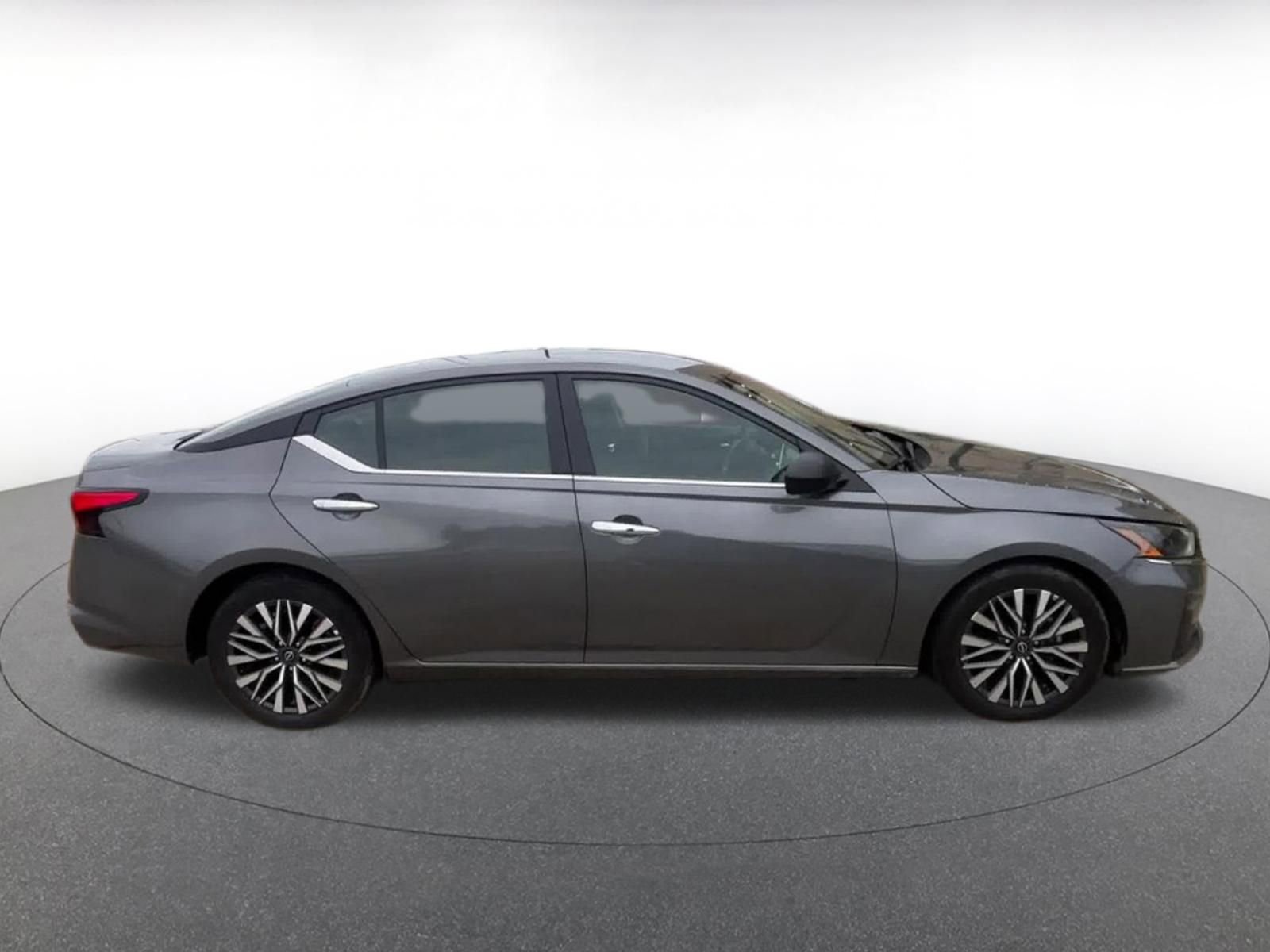 Thumbnail: 2025 Nissan Altima - 16