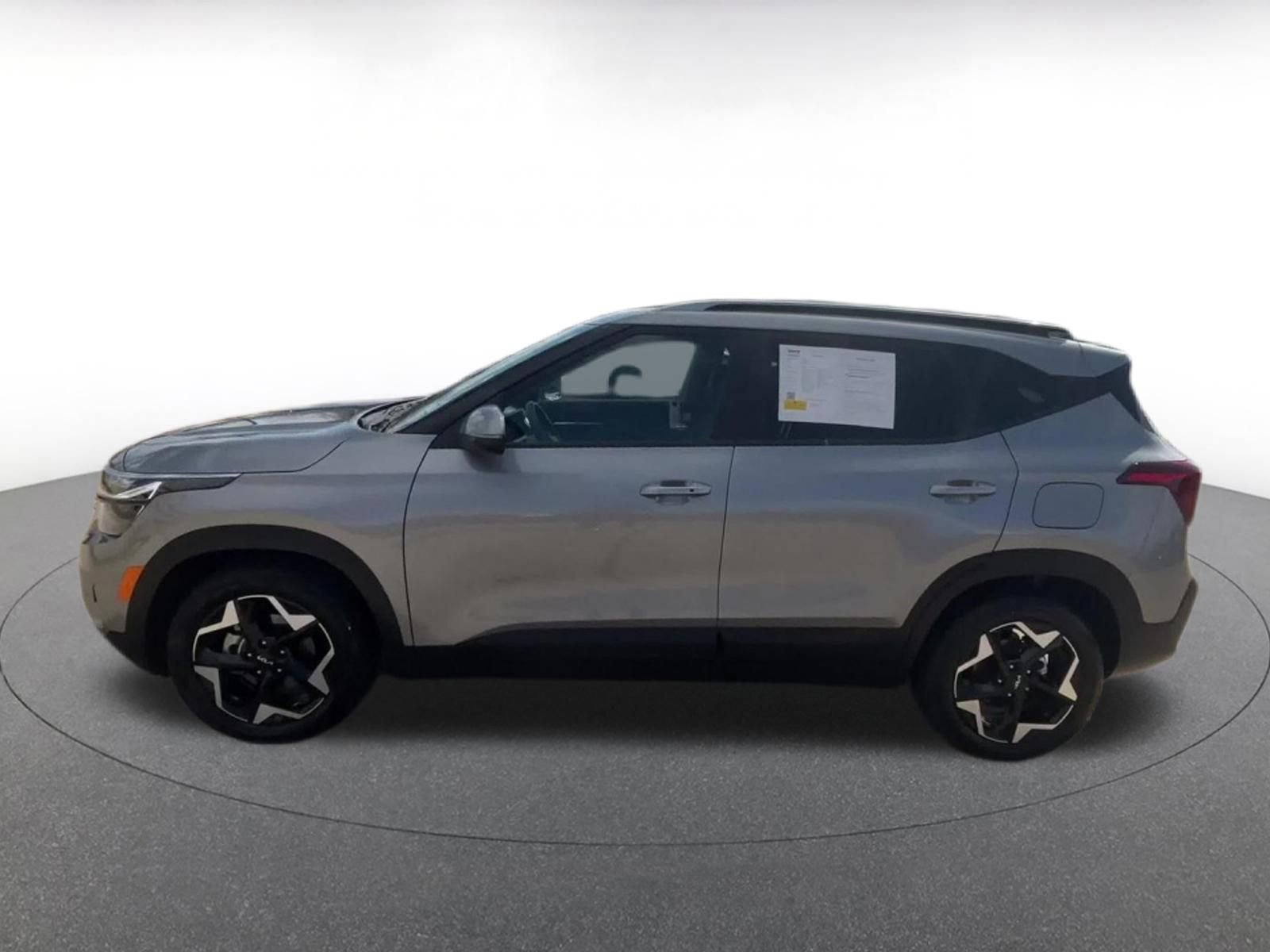 Thumbnail: 2025 Kia Seltos - 9