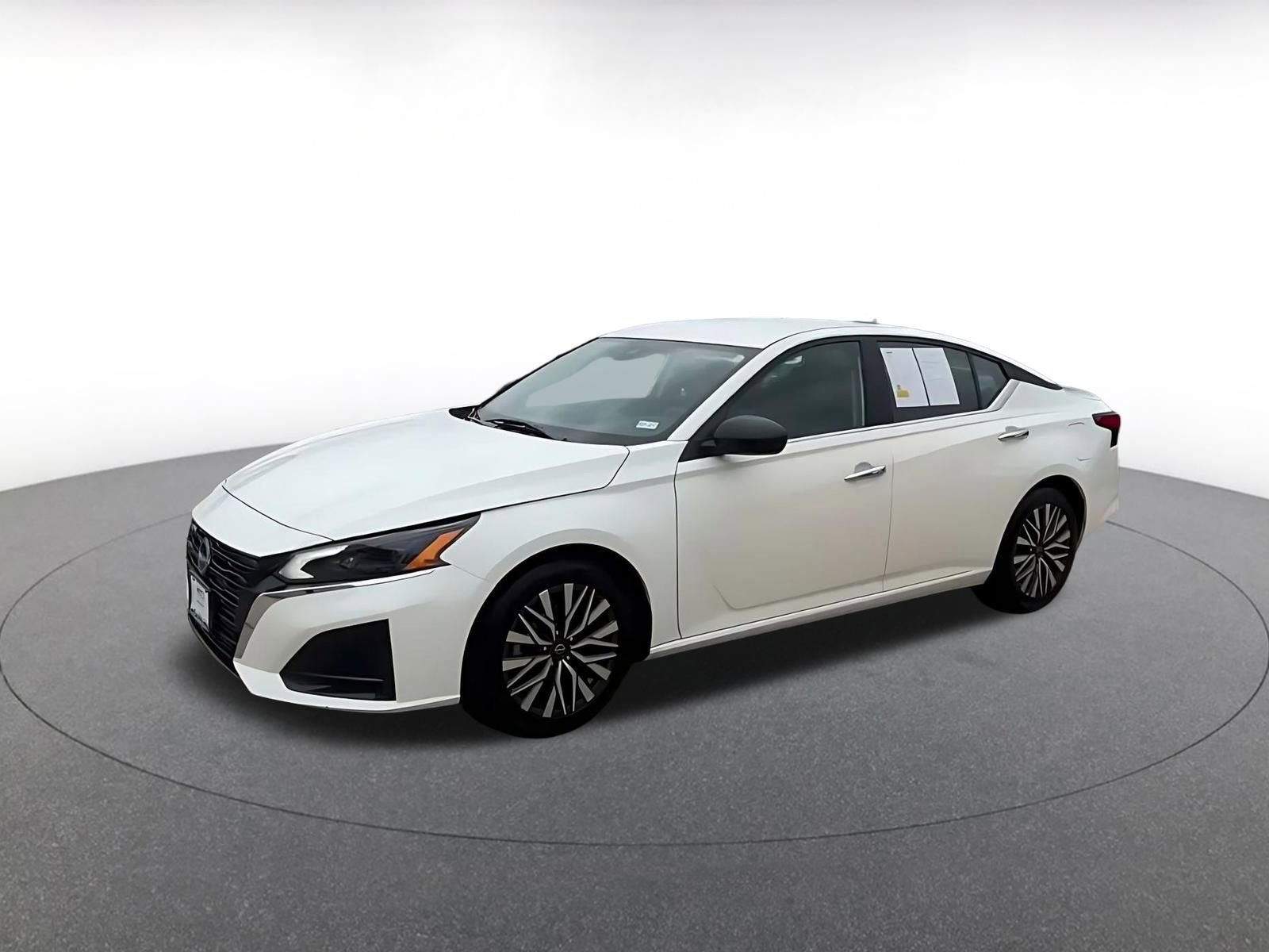 Thumbnail: 2025 Nissan Altima - 9