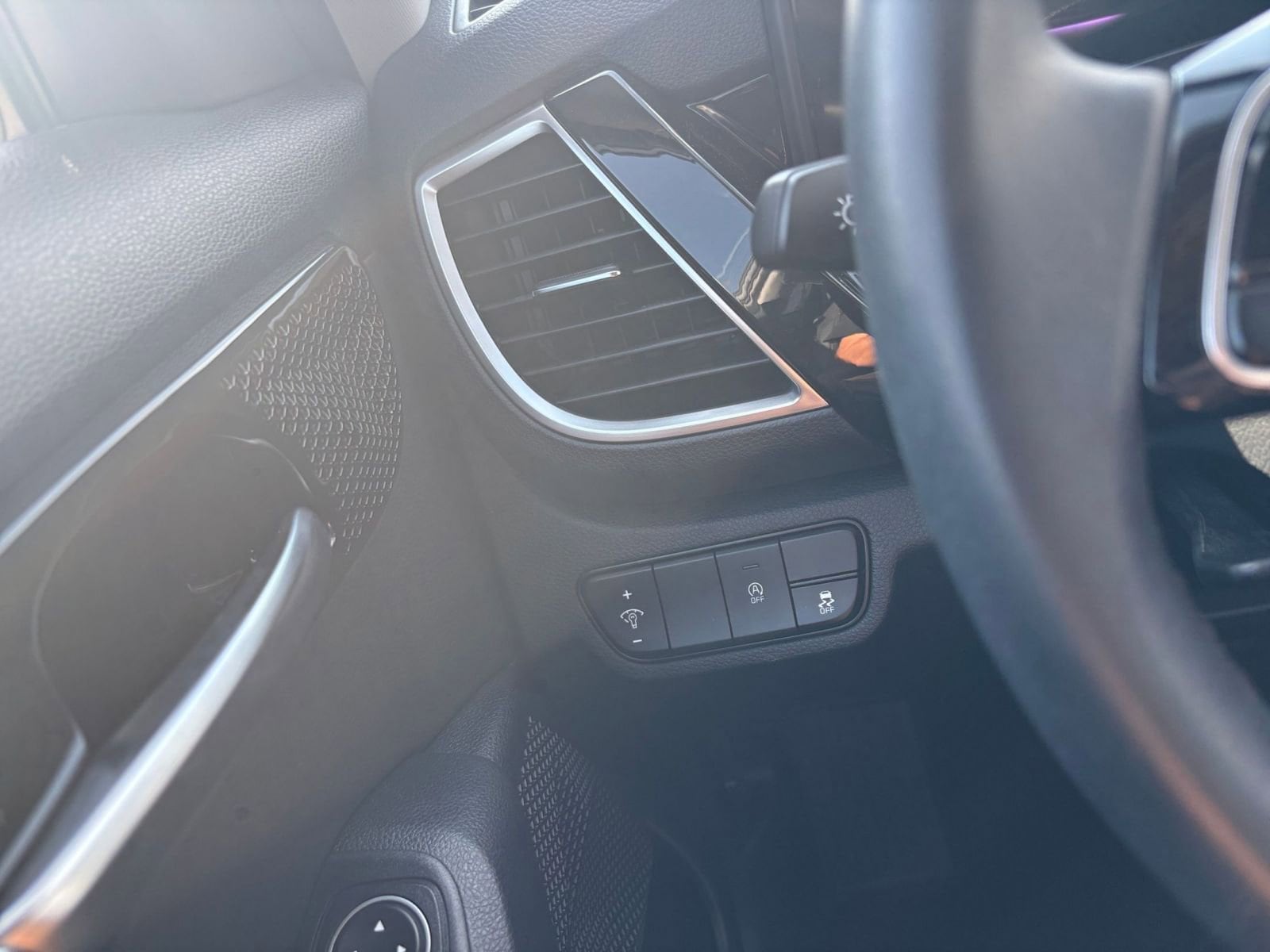 Thumbnail: 2025 Kia Seltos - 32