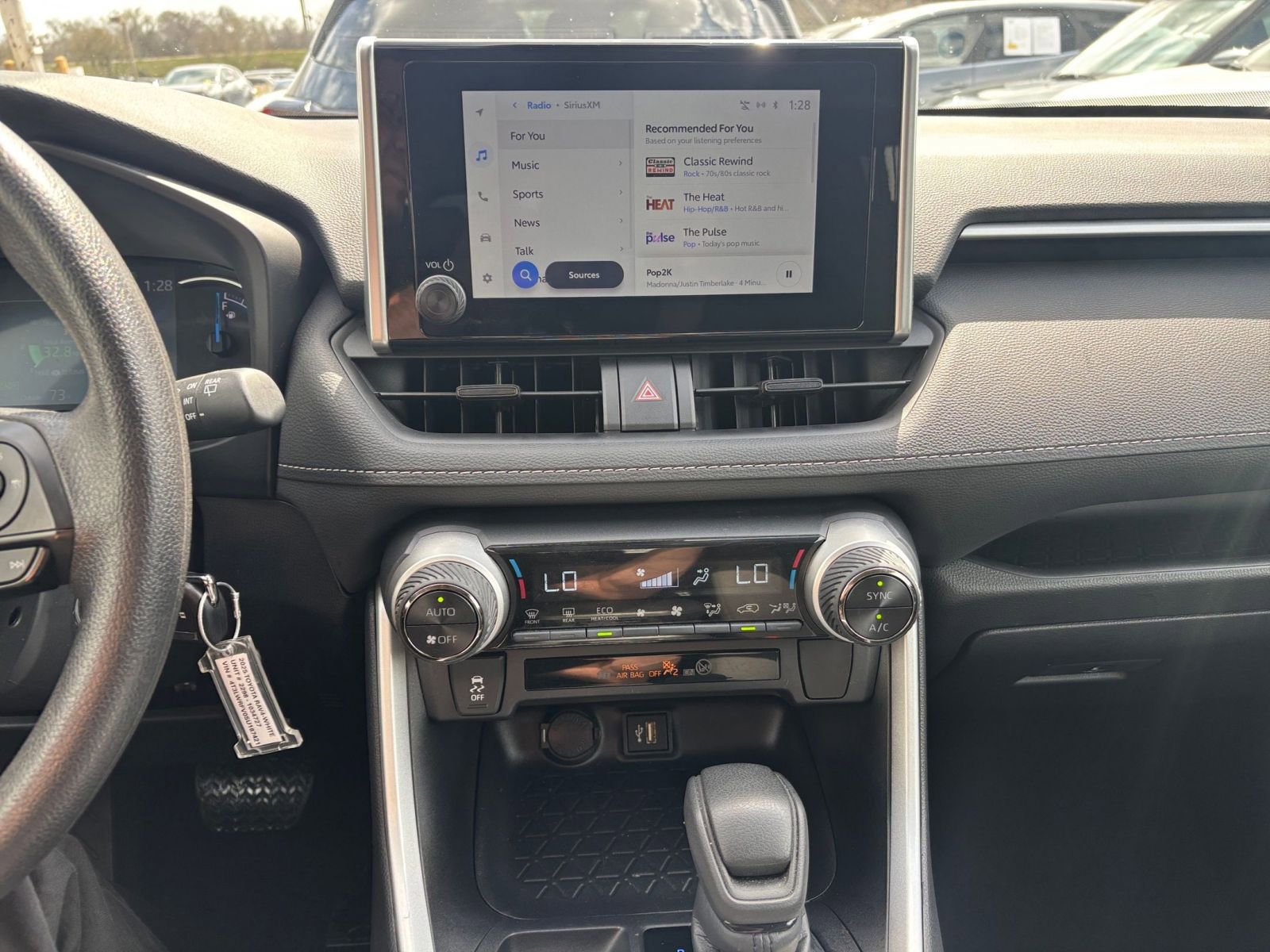 Thumbnail: 2025 Toyota RAV4 - 17