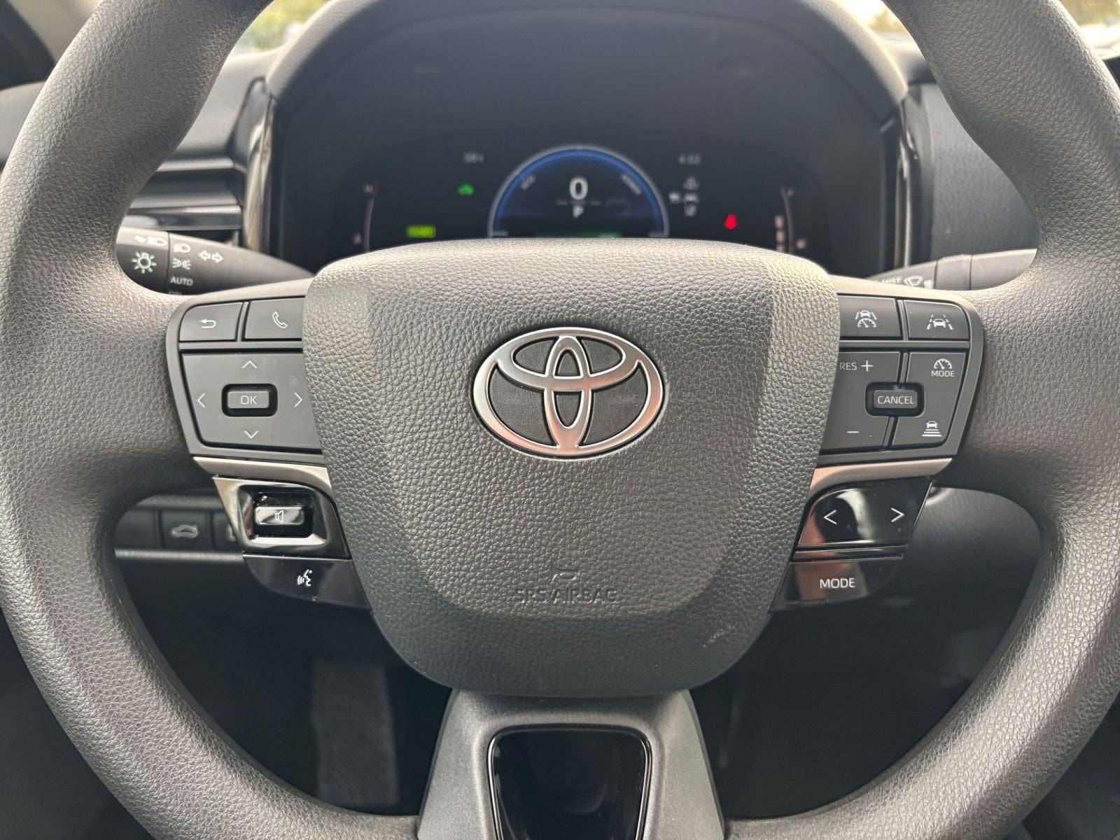 Thumbnail: 2025 Toyota Camry - 27