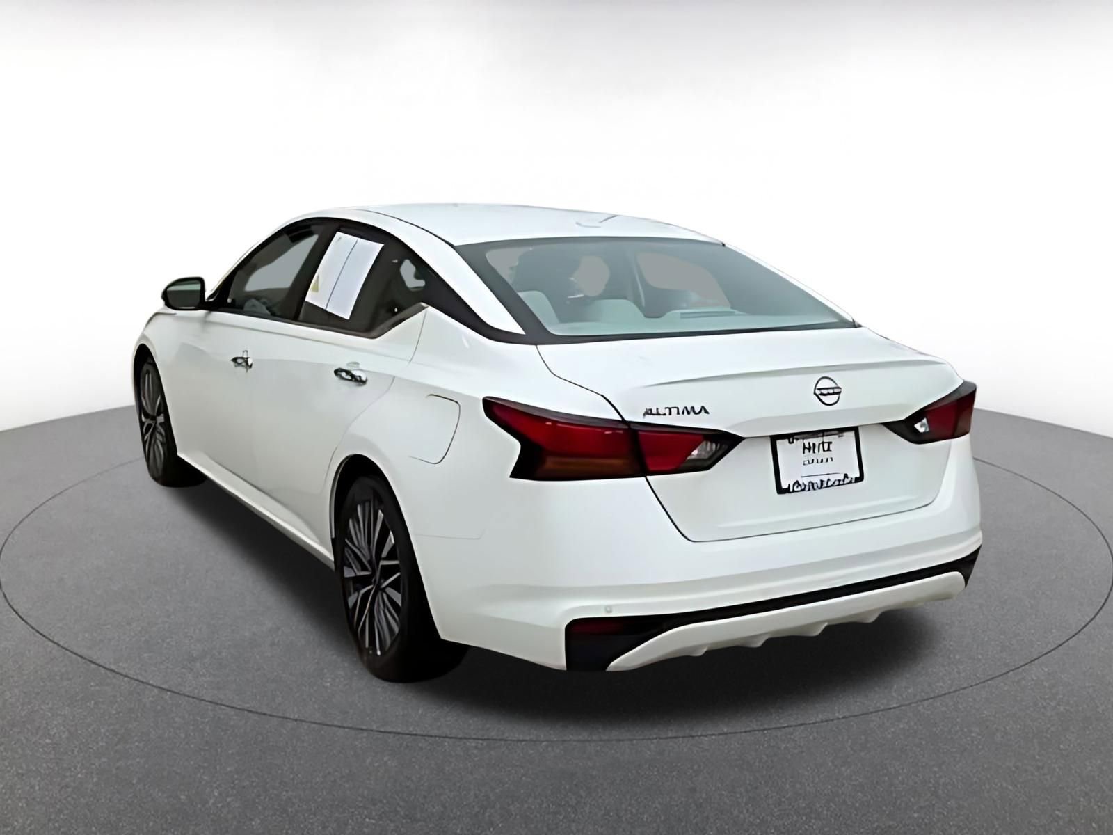 Thumbnail: 2025 Nissan Altima - 16
