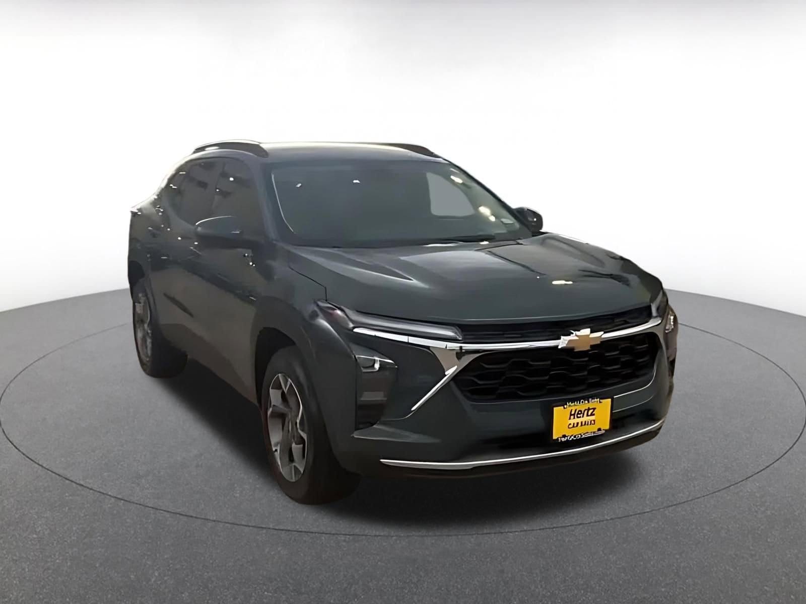 Thumbnail: 2025 Chevrolet Trax - 3