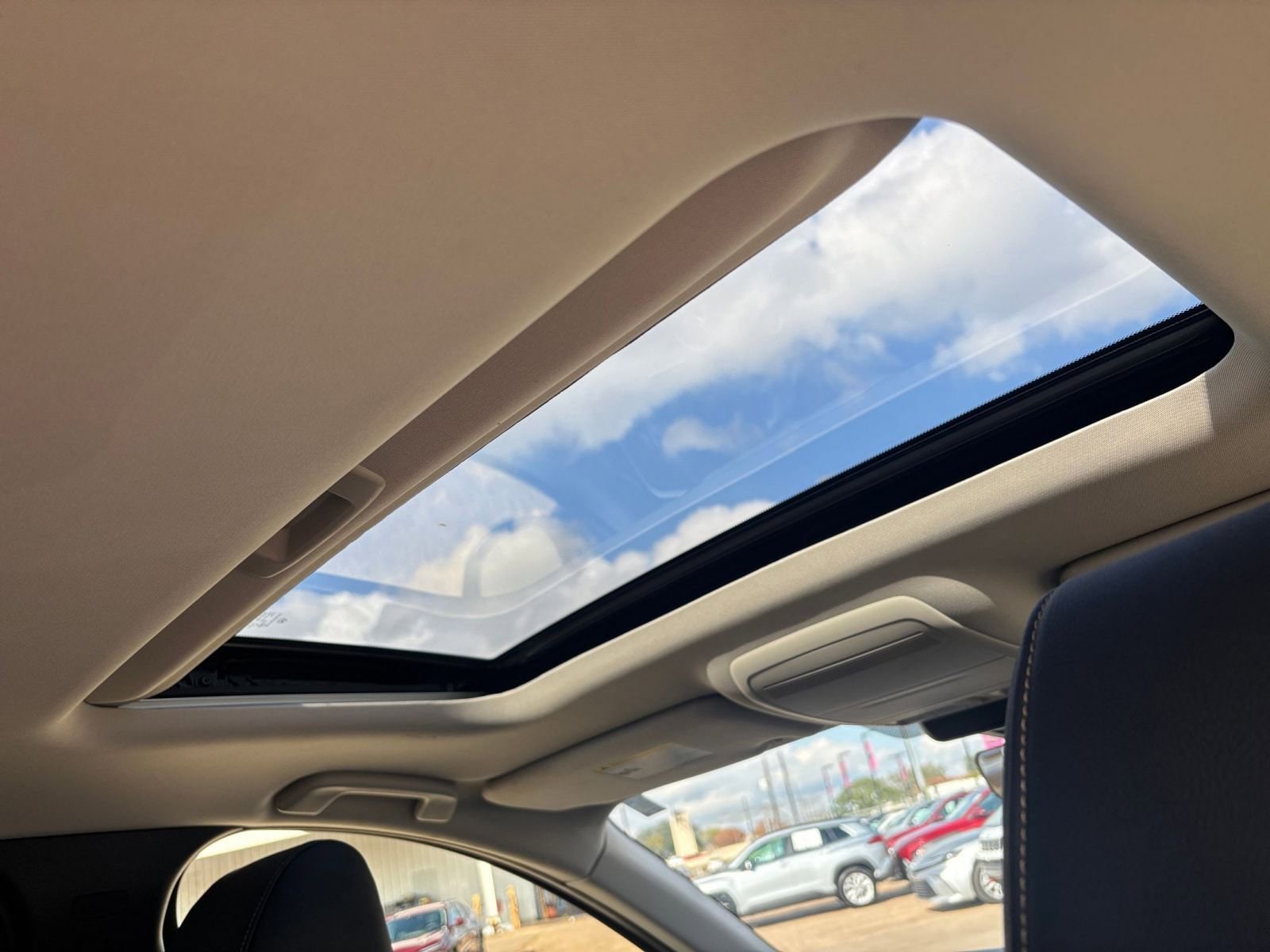 Thumbnail: 2025 Mazda CX-70 - 30