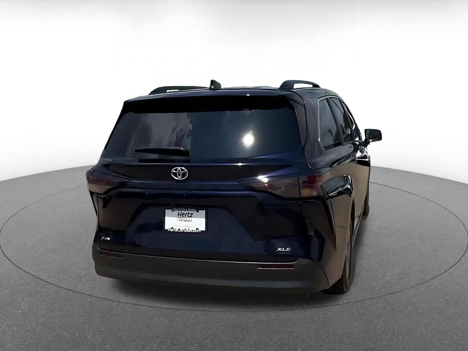Thumbnail: 2025 Toyota Sienna - 14