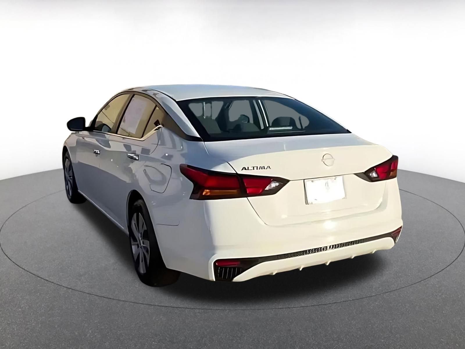 Thumbnail: 2023 Nissan Altima - 15