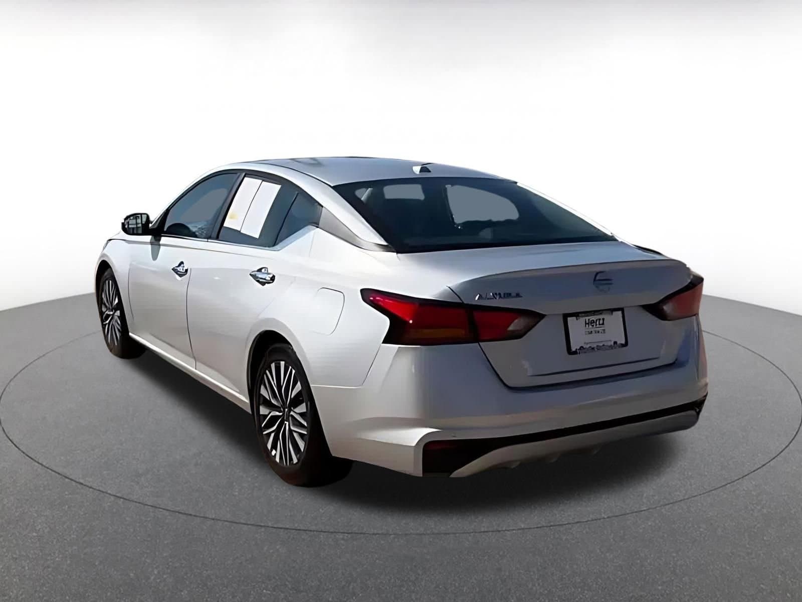 Thumbnail: 2025 Nissan Altima - 12