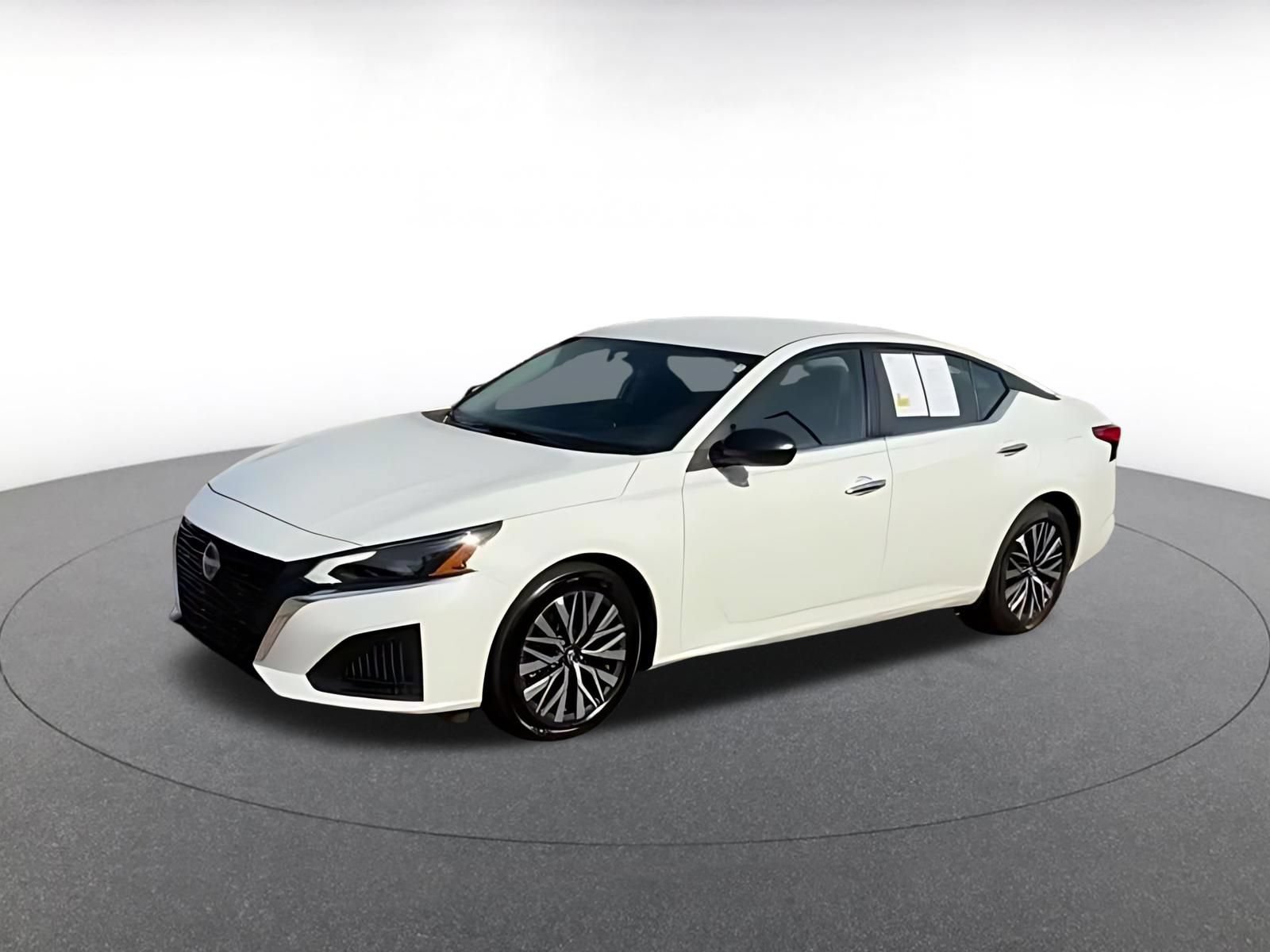 Thumbnail: 2025 Nissan Altima - 16