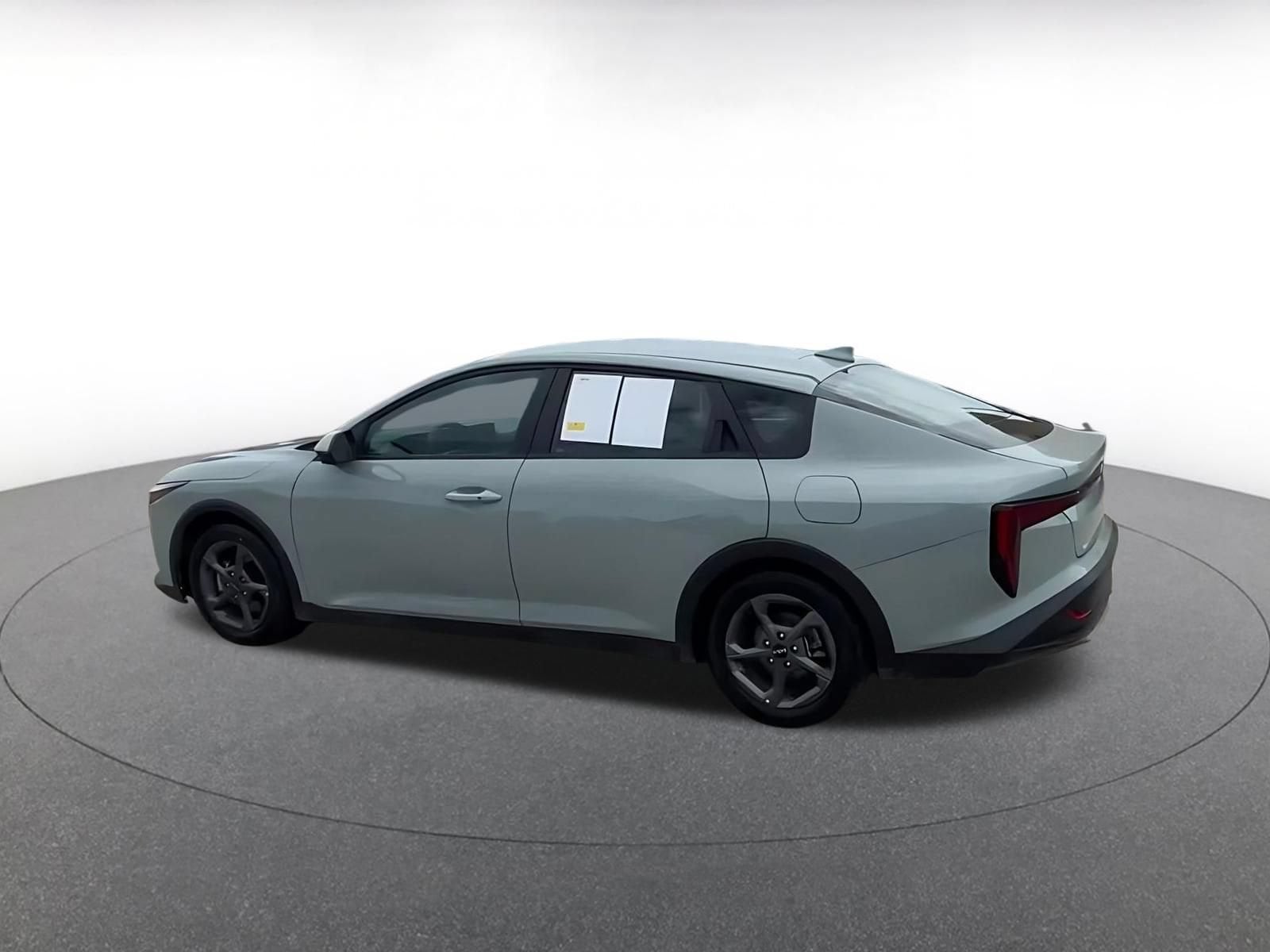 Thumbnail: 2025 Kia K4 - 10
