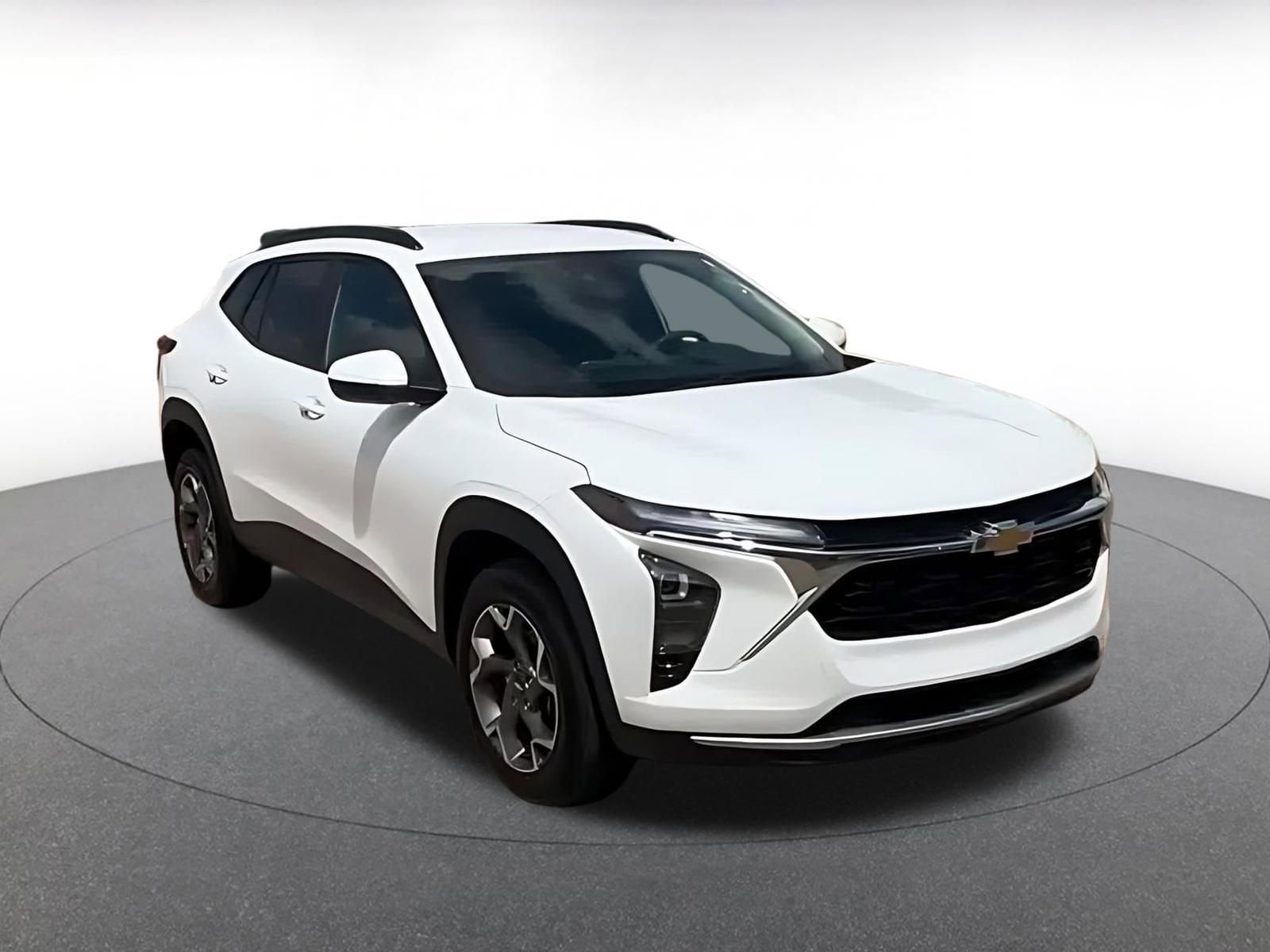 Thumbnail: 2025 Chevrolet Trax - 3