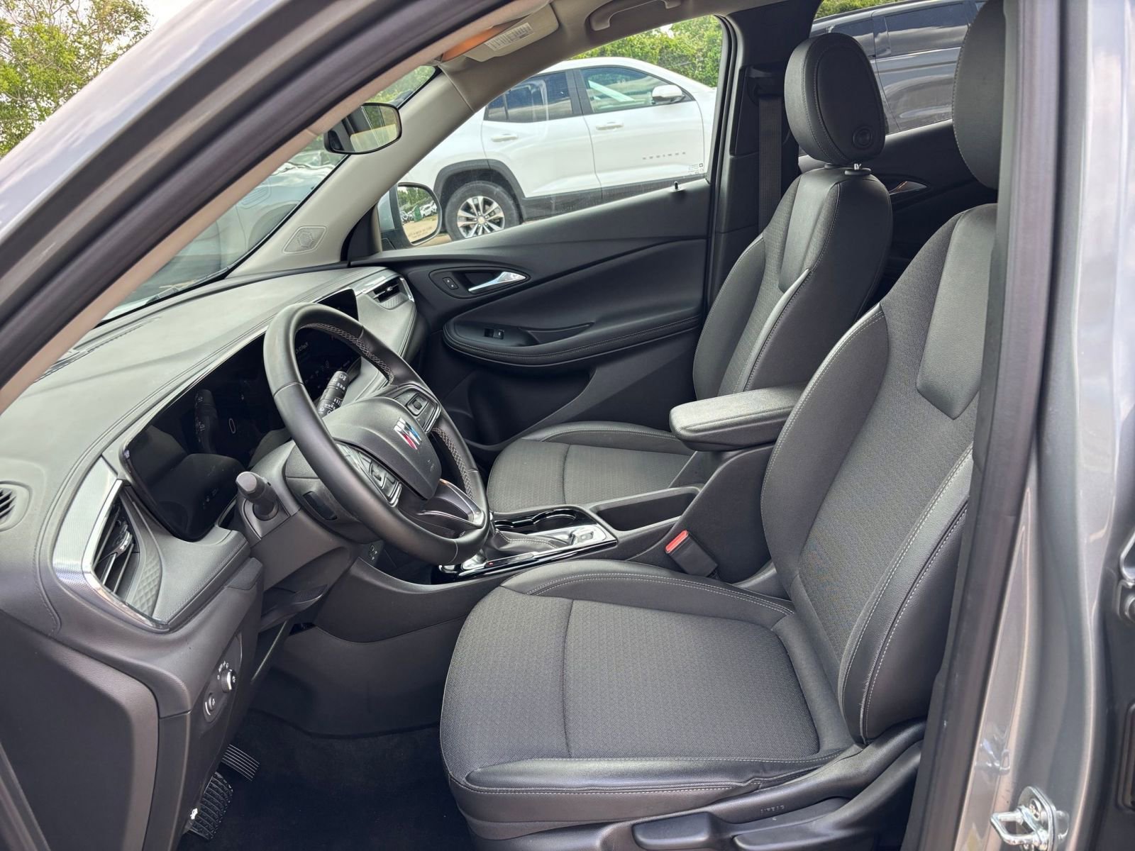 Thumbnail: 2025 Buick Encore GX - 25