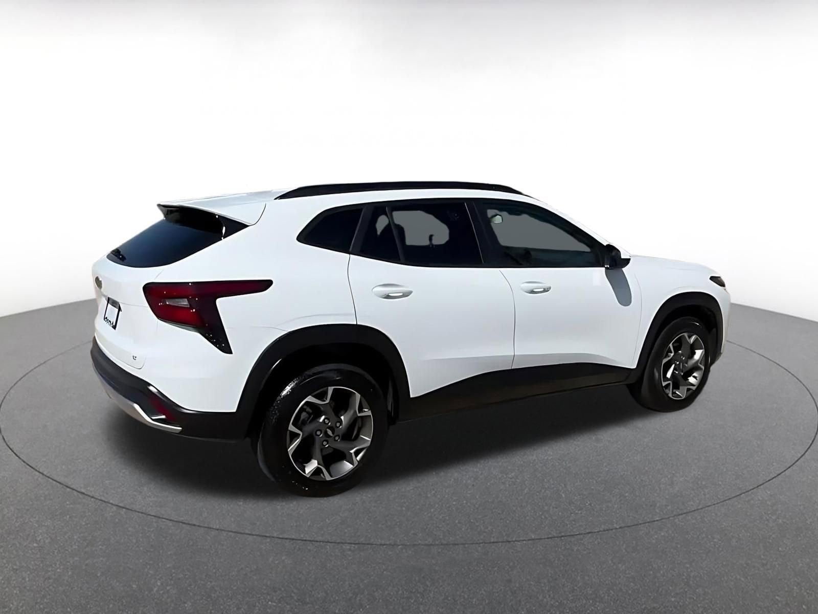 Thumbnail: 2025 Chevrolet Trax - 15