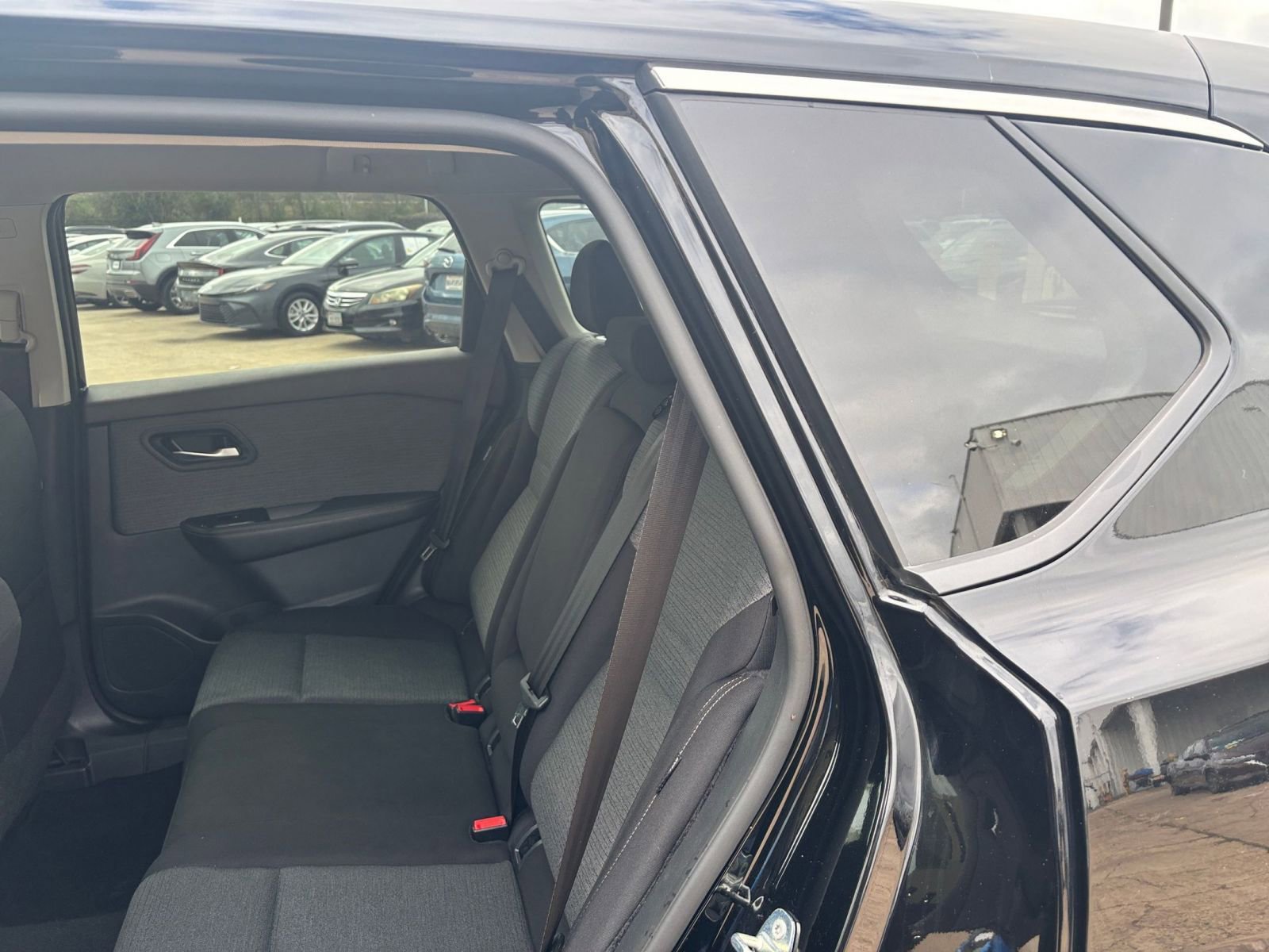 Thumbnail: 2023 Nissan Rogue - 23