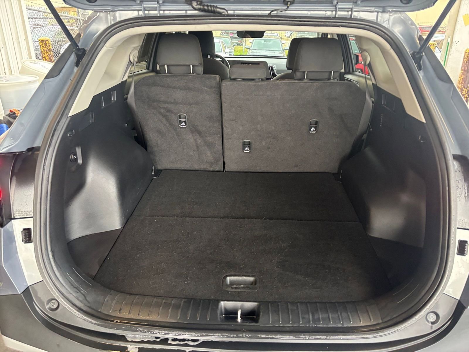 Thumbnail: 2025 Kia Sportage - 30