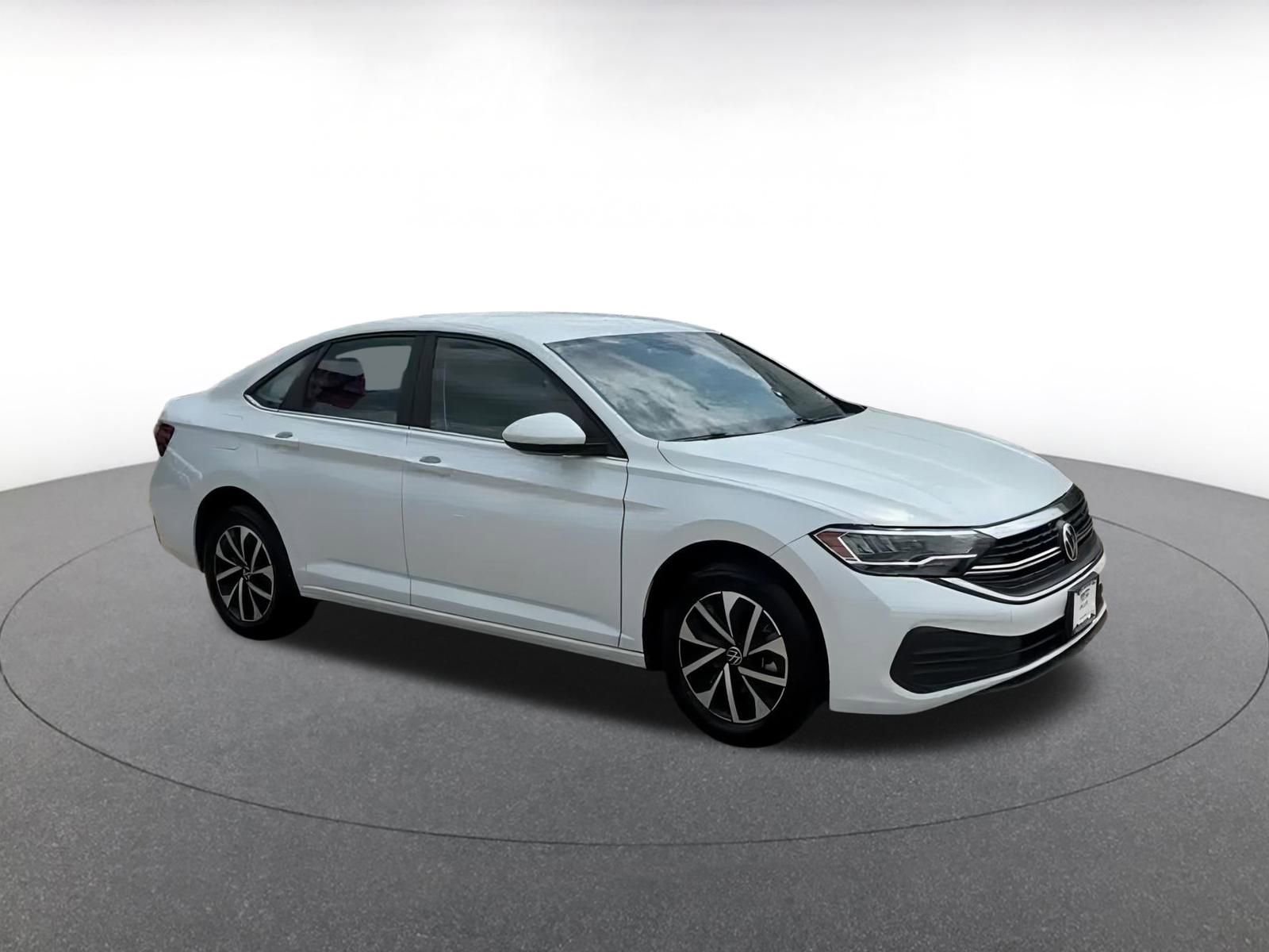 Thumbnail: 2024 Volkswagen Jetta - 2