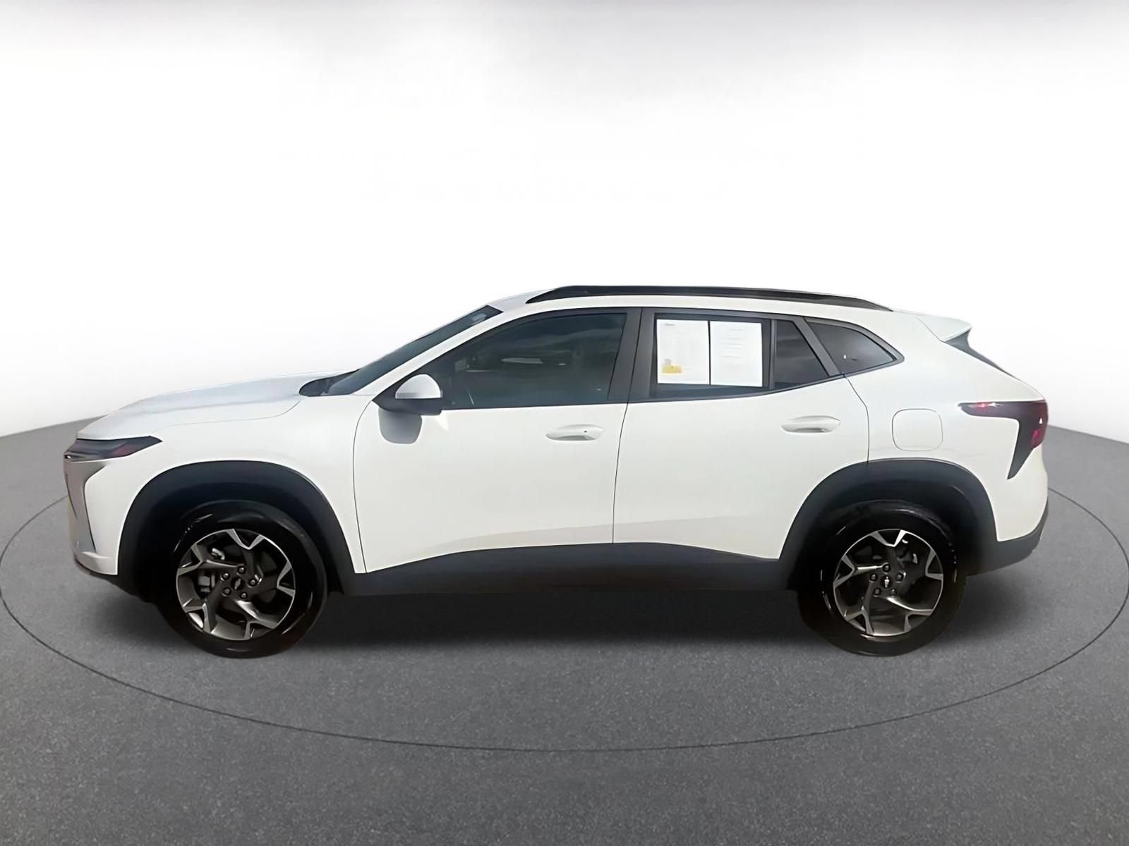 Thumbnail: 2025 Chevrolet Trax - 9