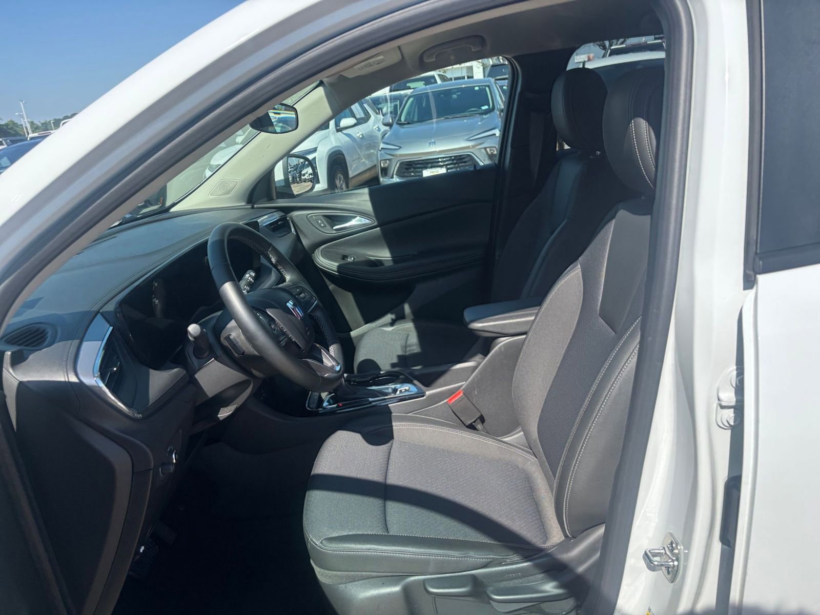 Thumbnail: 2025 Buick Encore GX - 25