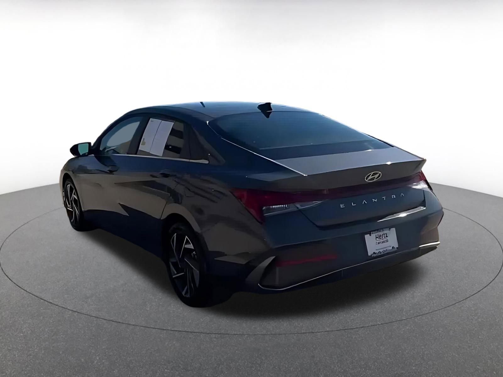 Thumbnail: 2025 Hyundai Elantra - 10