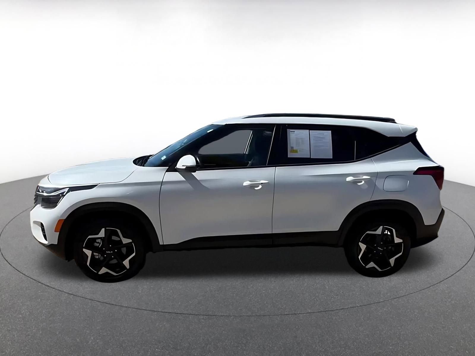 Thumbnail: 2025 Kia Seltos - 10