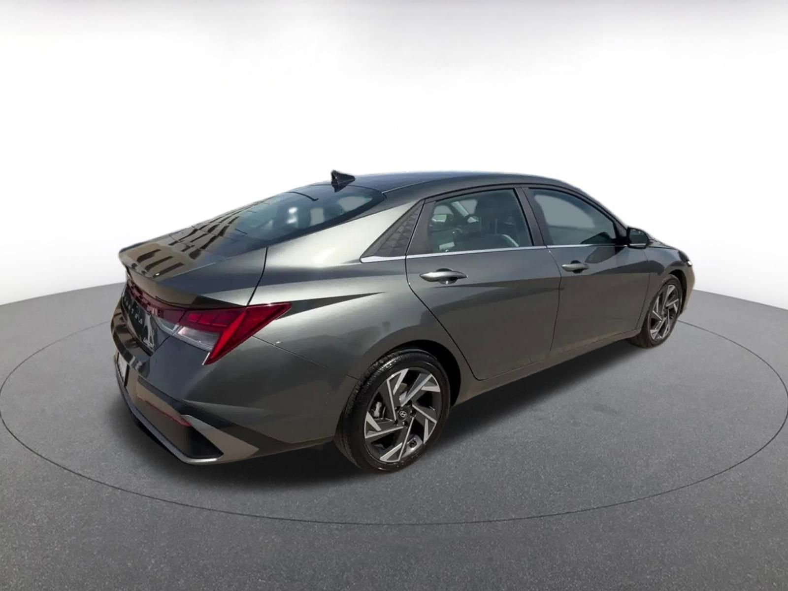 Thumbnail: 2025 Hyundai Elantra - 14