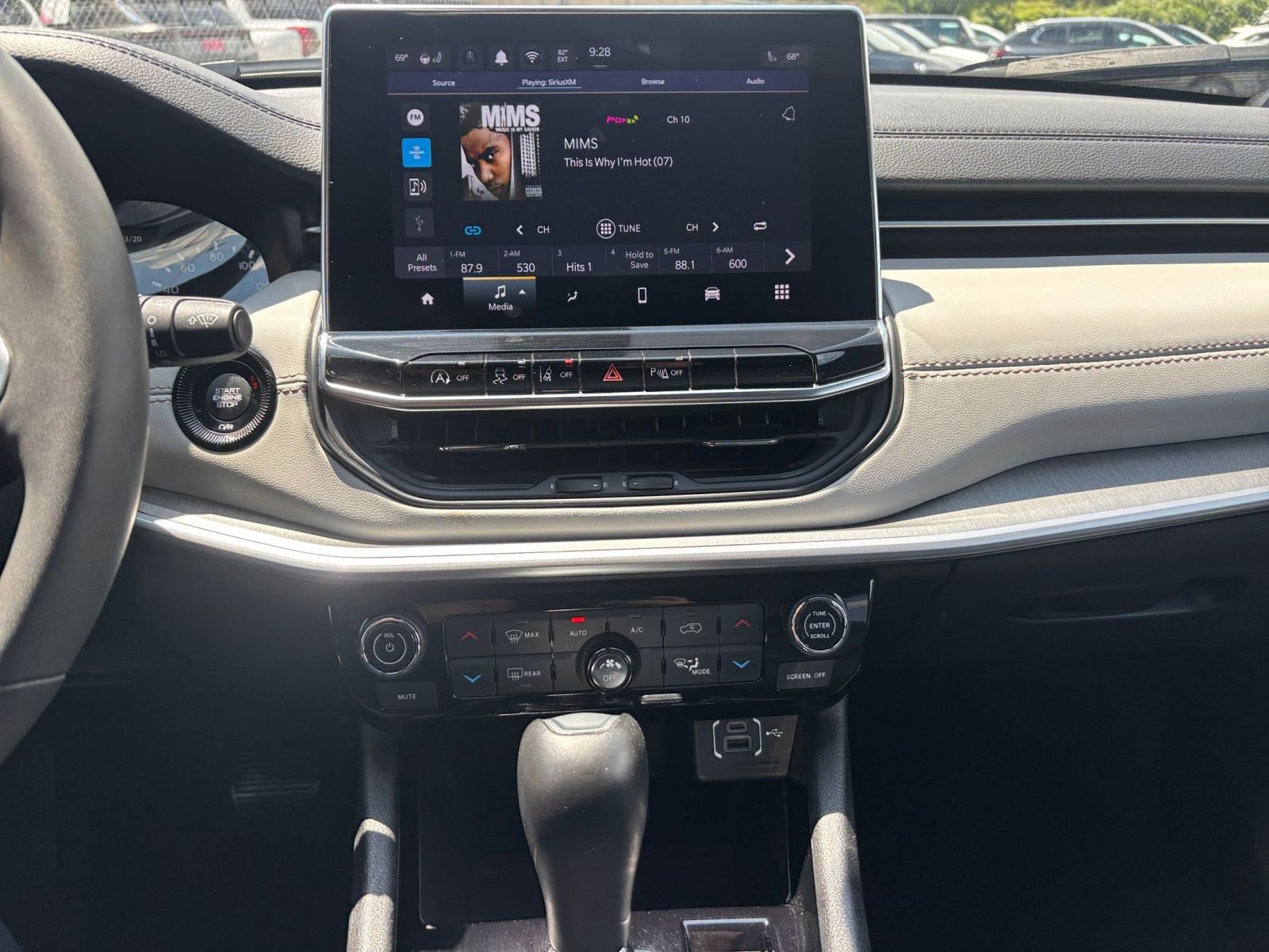 Thumbnail: 2025 Jeep Compass - 17