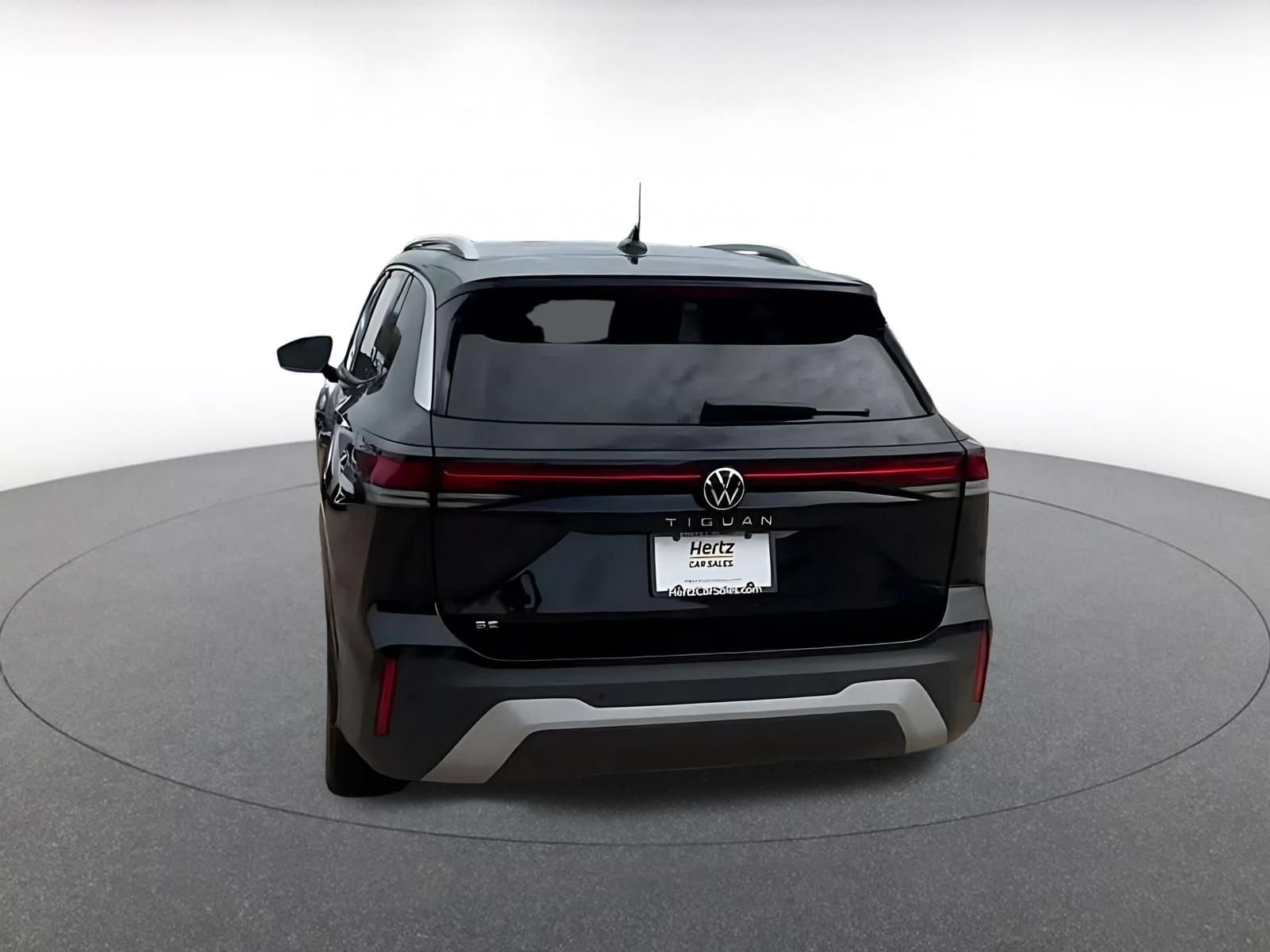 Thumbnail: 2026 Volkswagen Tiguan - 10