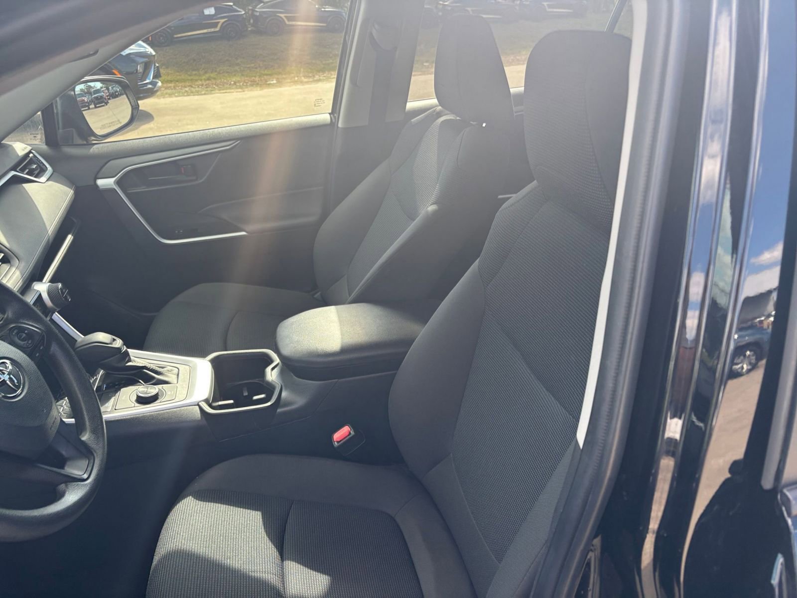 Thumbnail: 2025 Toyota RAV4 - 34