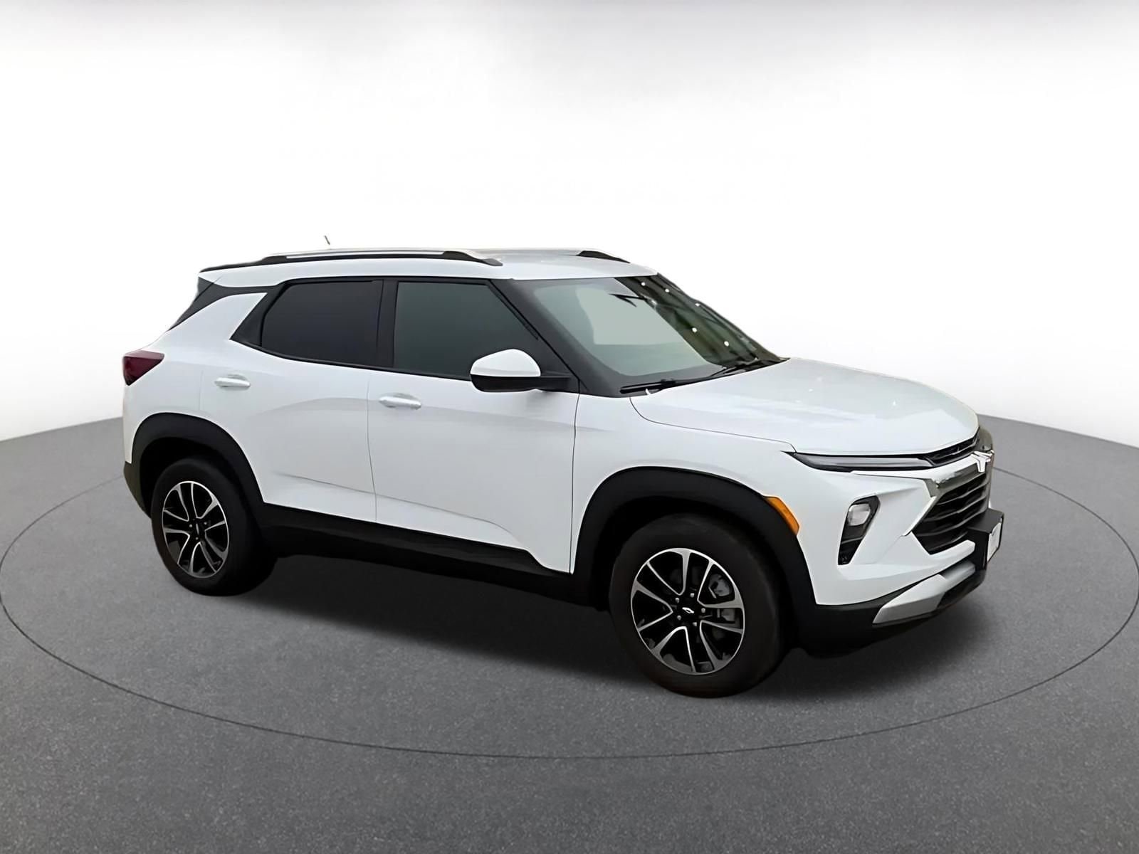 Thumbnail: 2025 Chevrolet TrailBlazer - 2