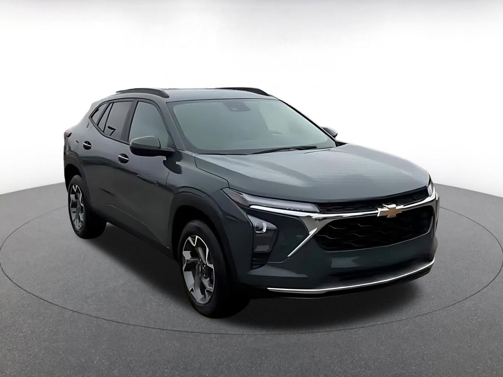 Thumbnail: 2025 Chevrolet Trax - 3