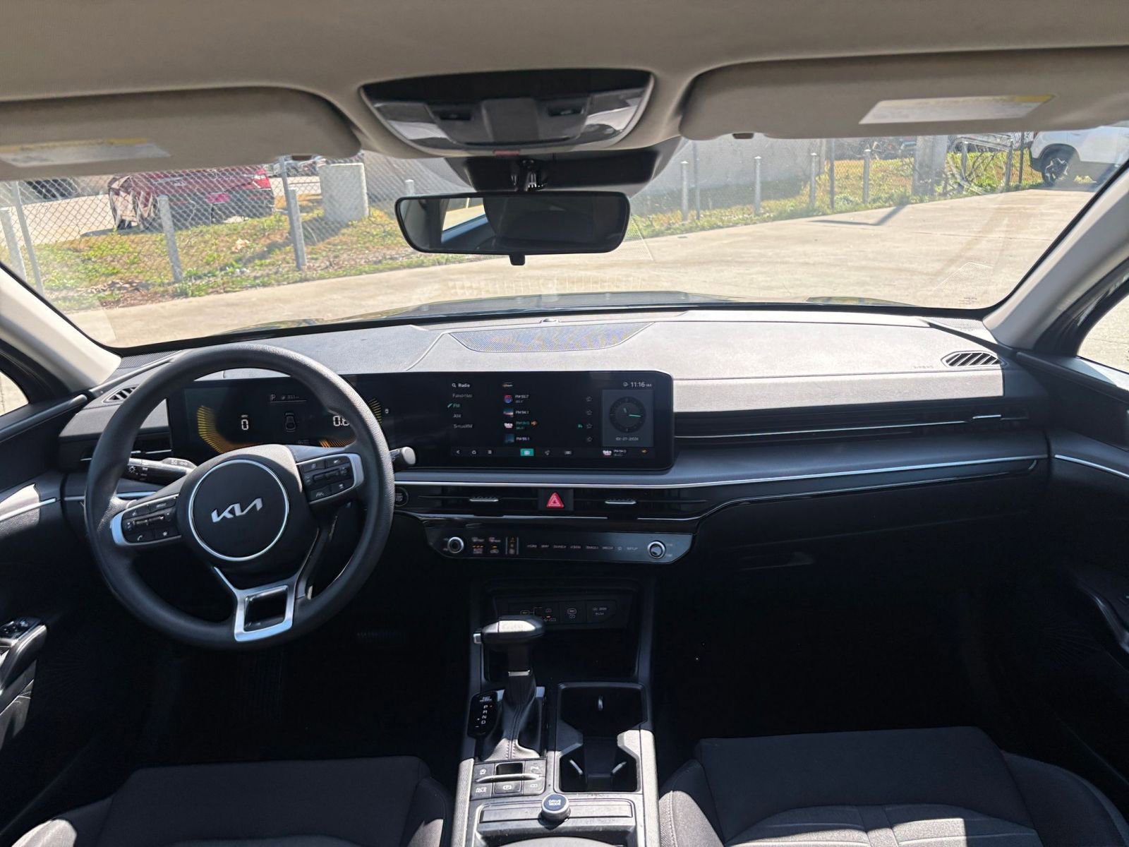 Thumbnail: 2025 Kia K5 - 32