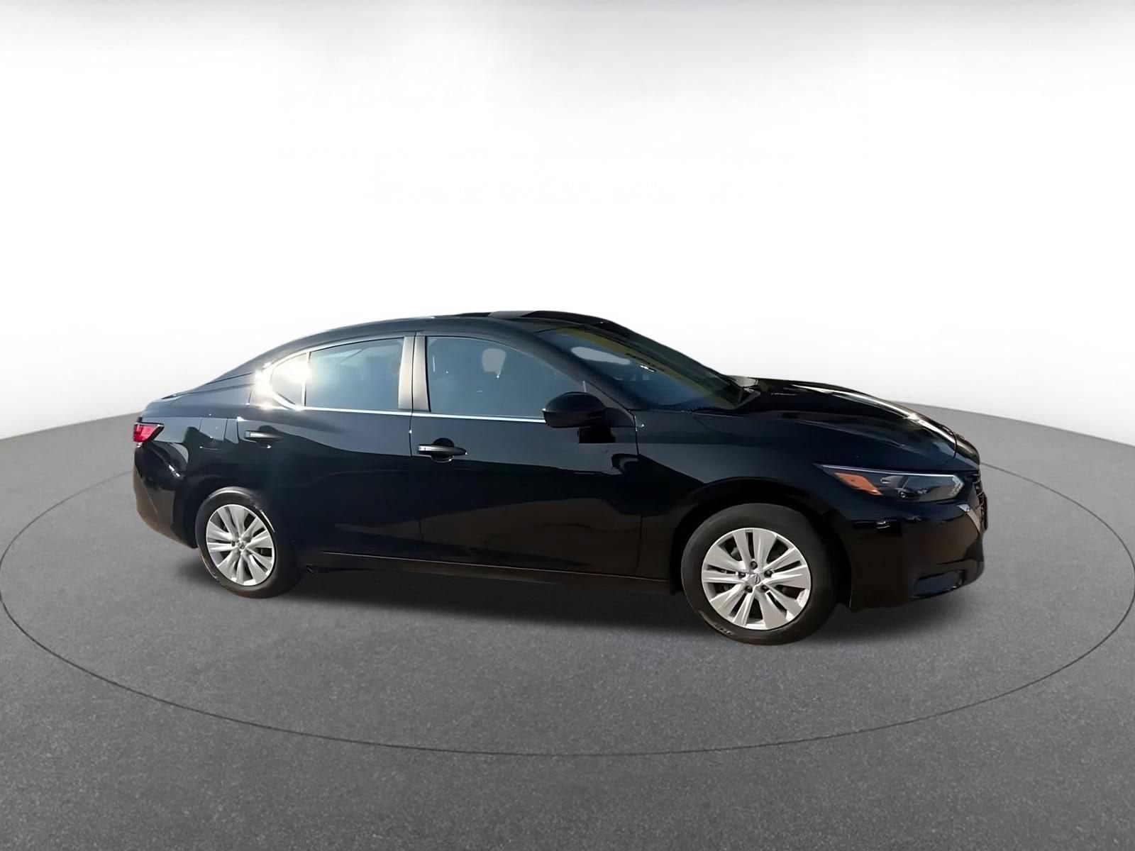 Thumbnail: 2025 Nissan Sentra - 2